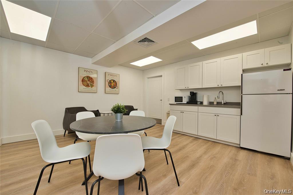 121 Pulaski Road, Unit 6 photo 5