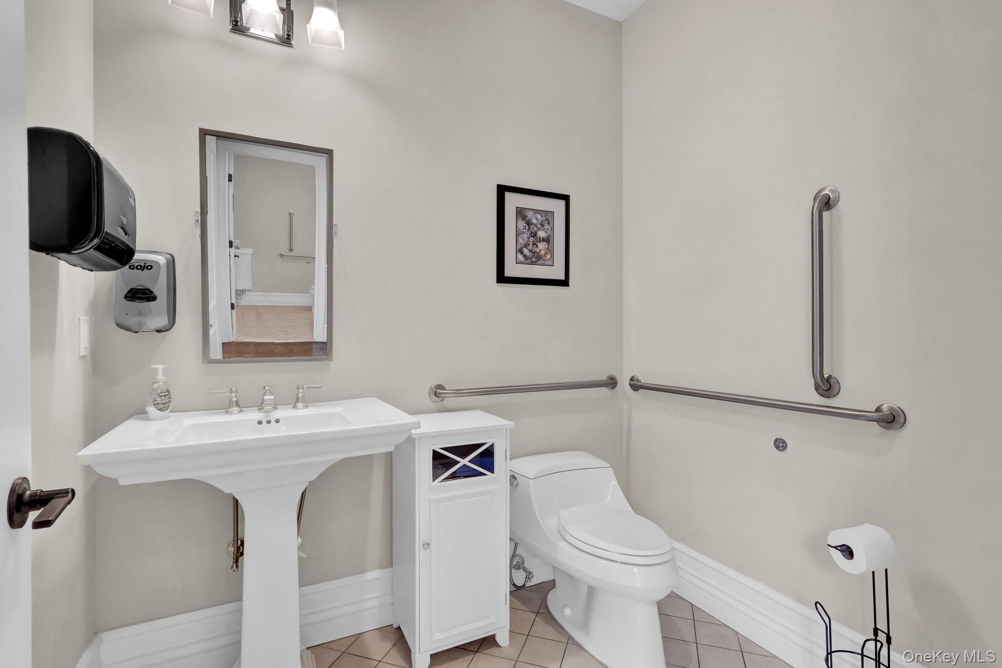 907 Main Street – For Rent photo 20