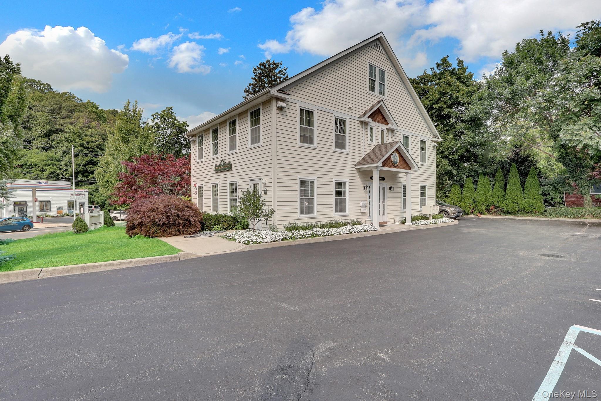 907 Main Street – For Rent photo 11