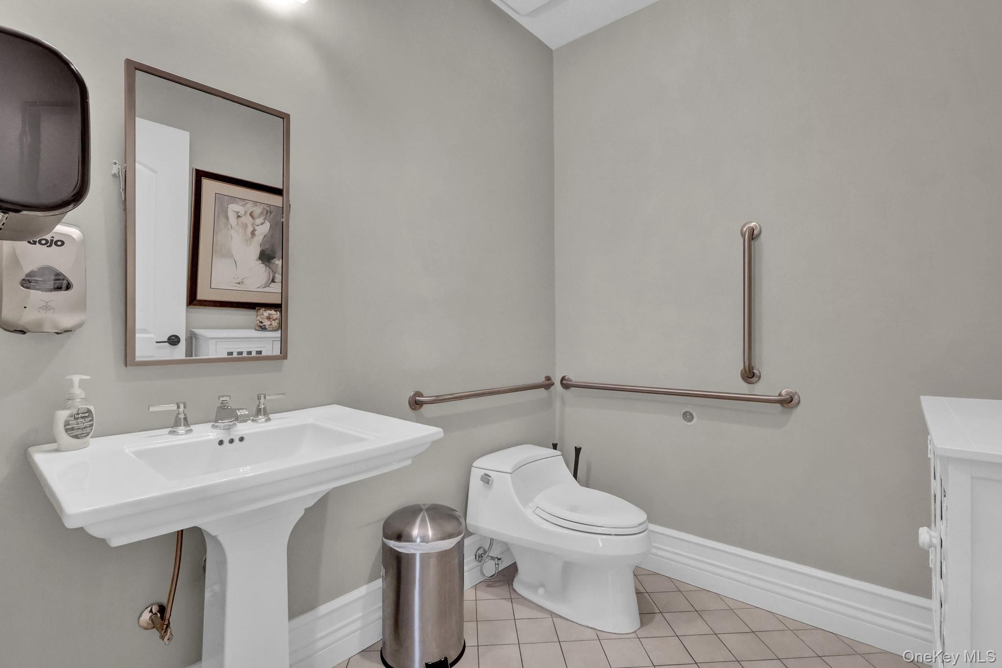 907 Main Street – For Rent photo 19