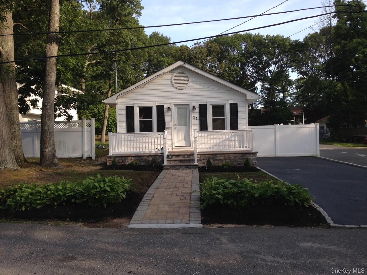 21 Kingdom Court – For Rent