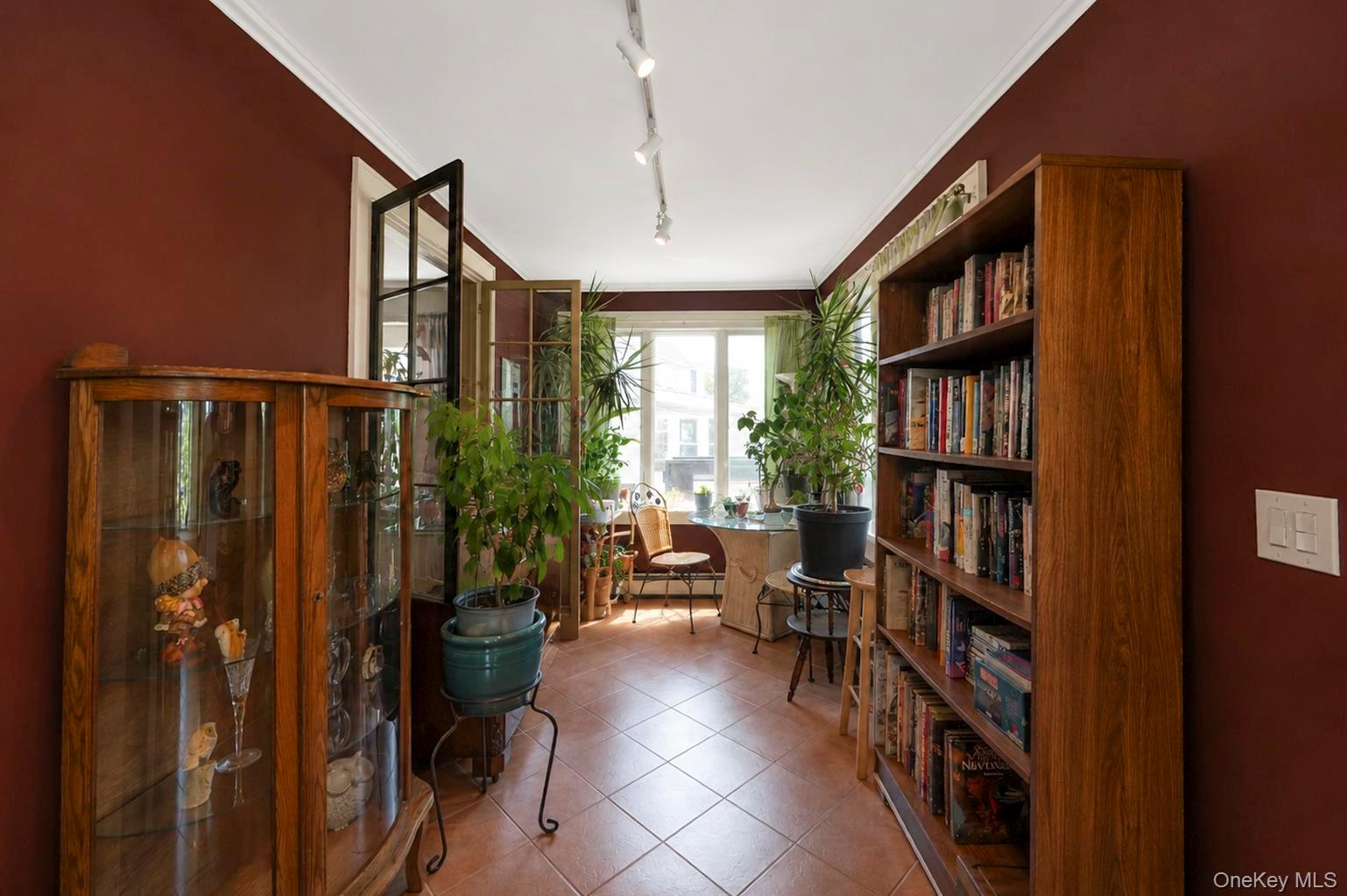 359 Roosevelt Avenue – For Sale photo 6