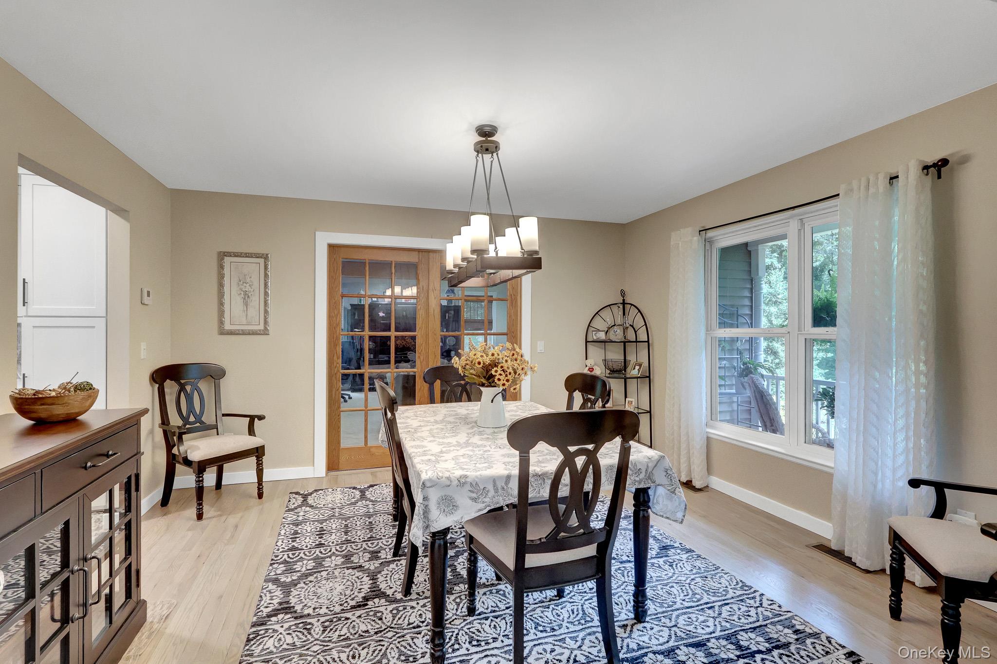 4 Apple Lane – For Sale photo 12