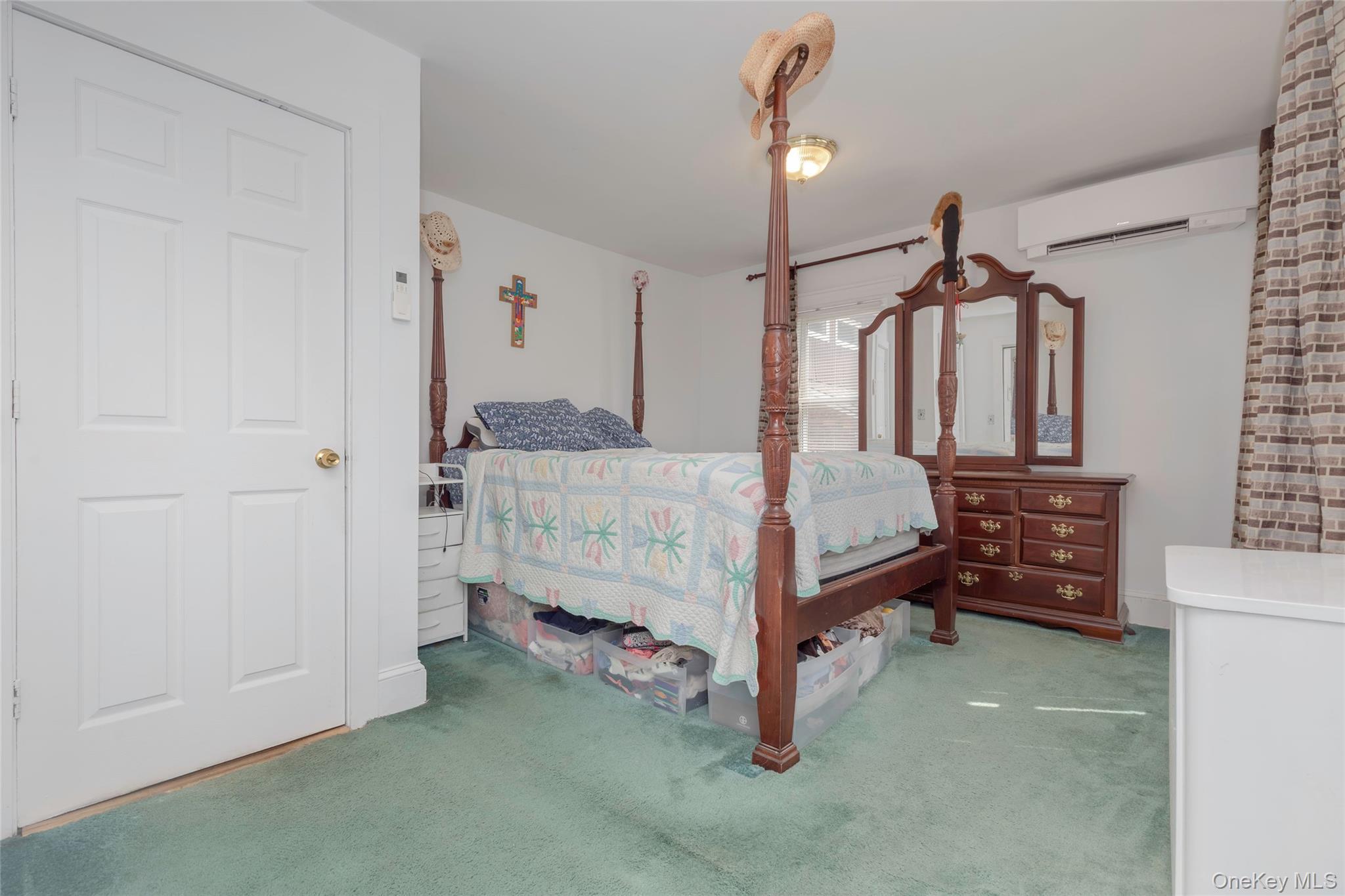 2036 Hobart Avenue – For Sale photo 13