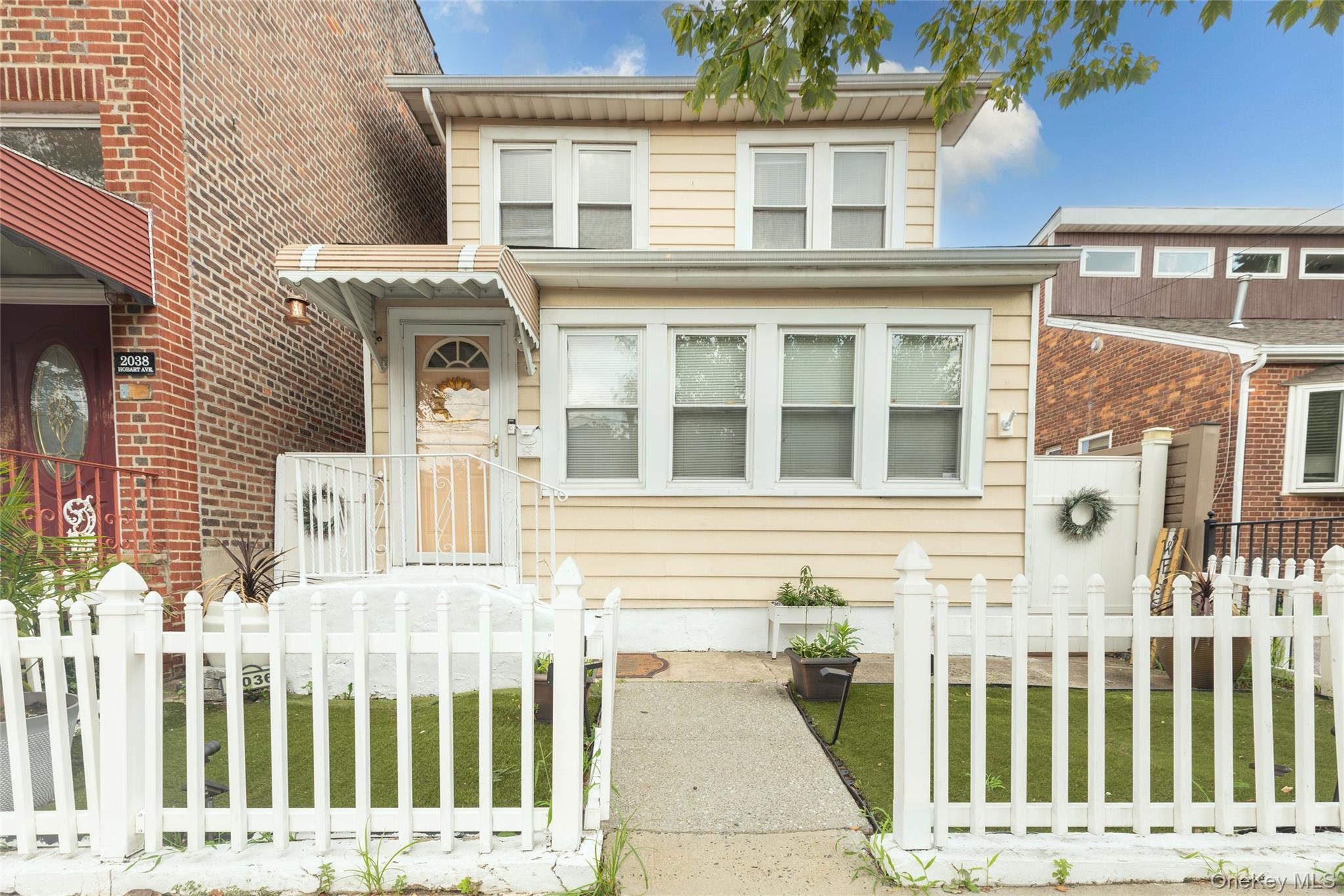 2036 Hobart Avenue – For Sale