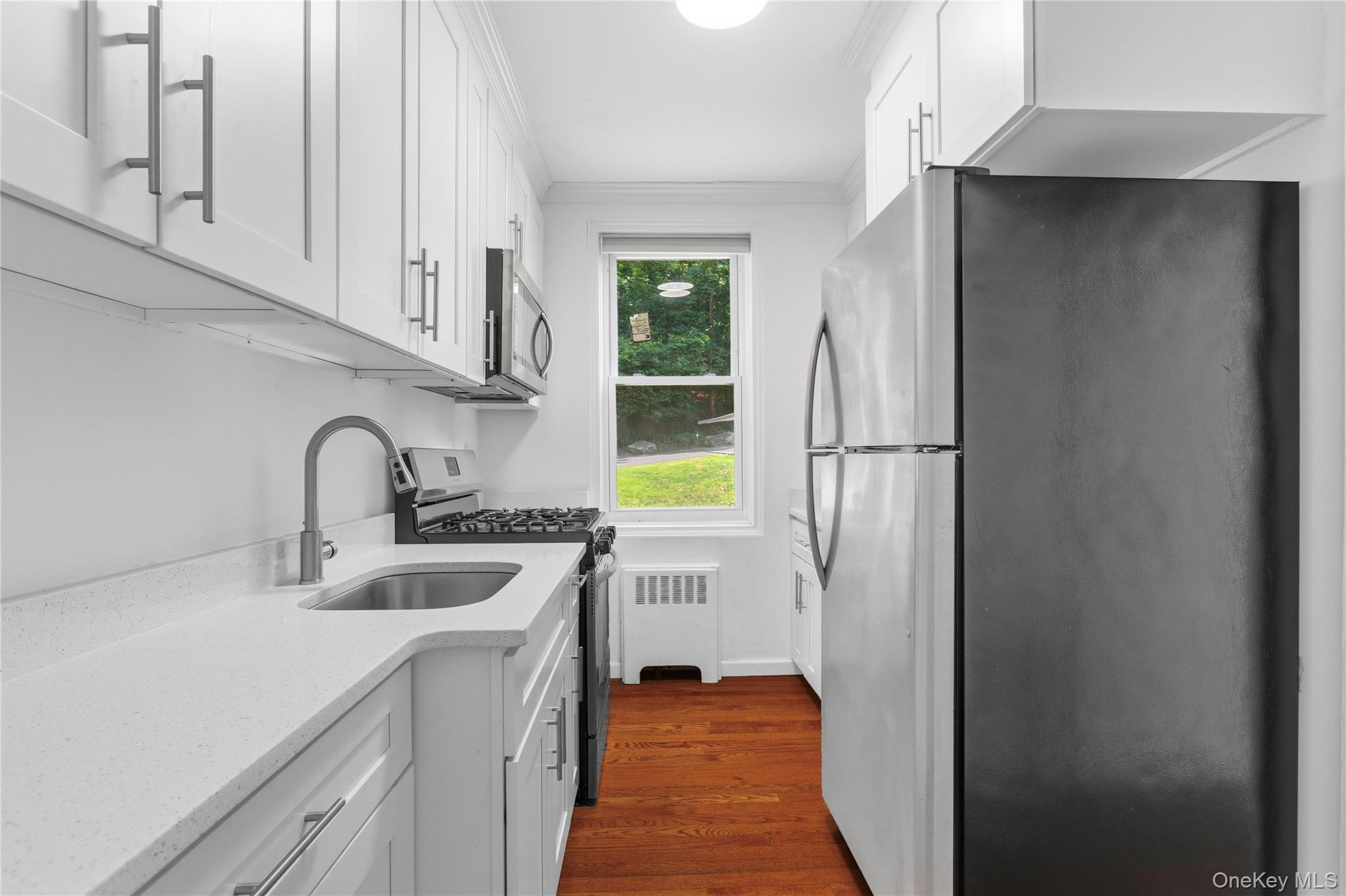 1133 Midland Avenue, Unit 1K photo 9