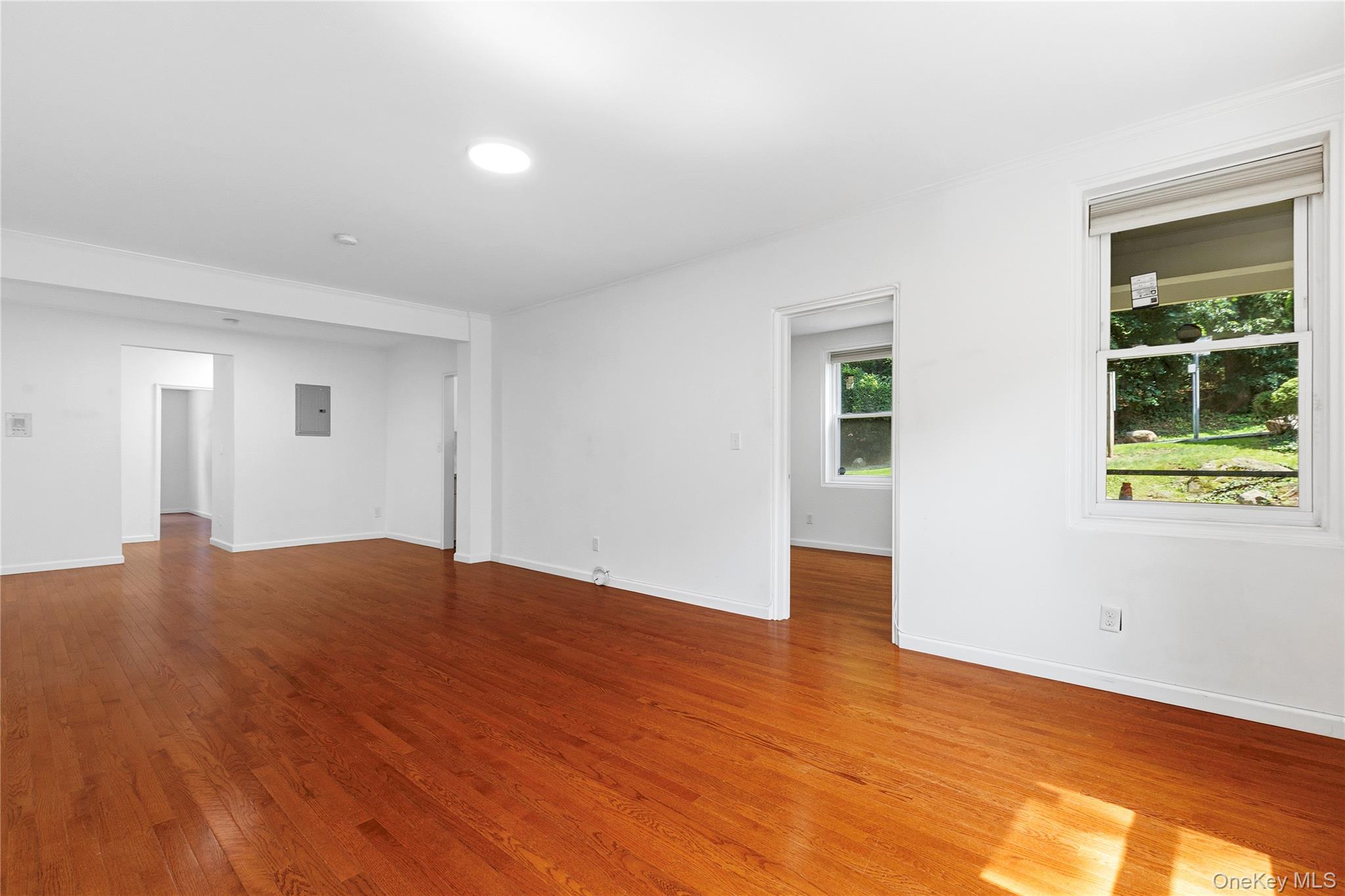 1133 Midland Avenue, Unit 1K photo 6