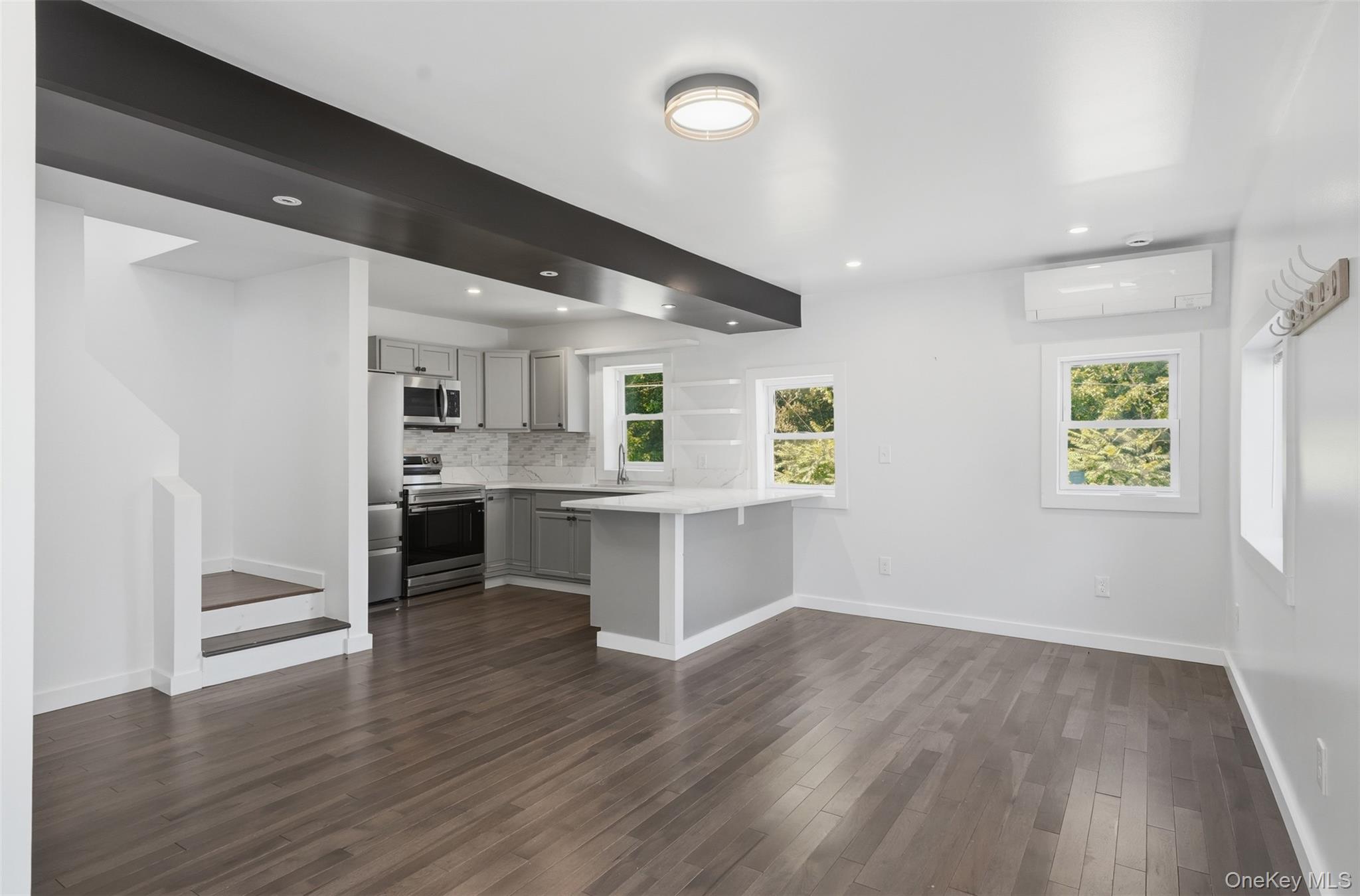142 Railroad Avenue – For Sale photo 8