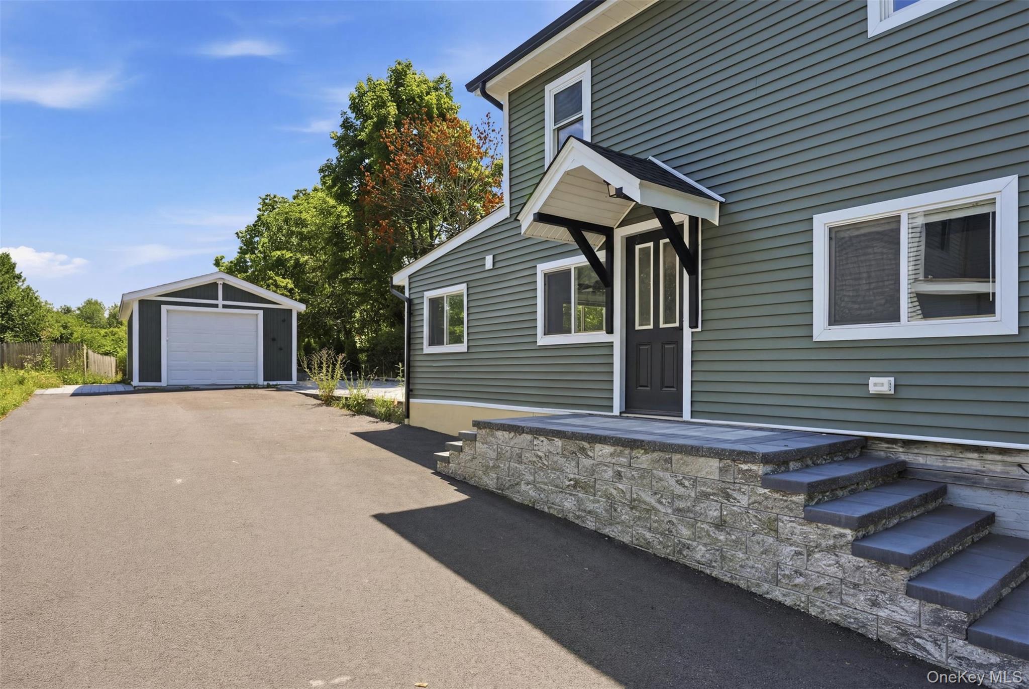 142 Railroad Avenue – For Sale photo 4