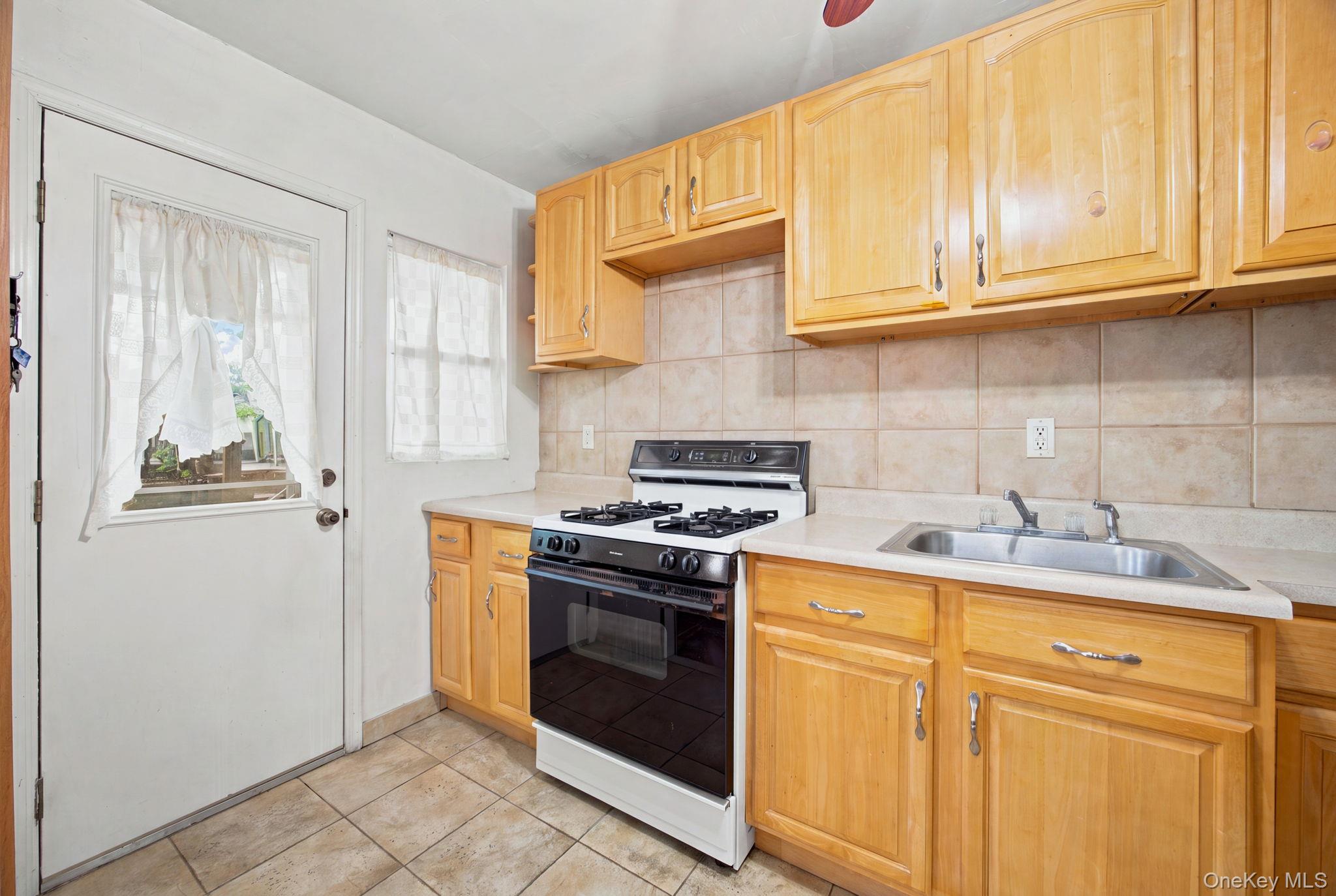 2005 26th Street – For Sale photo 8