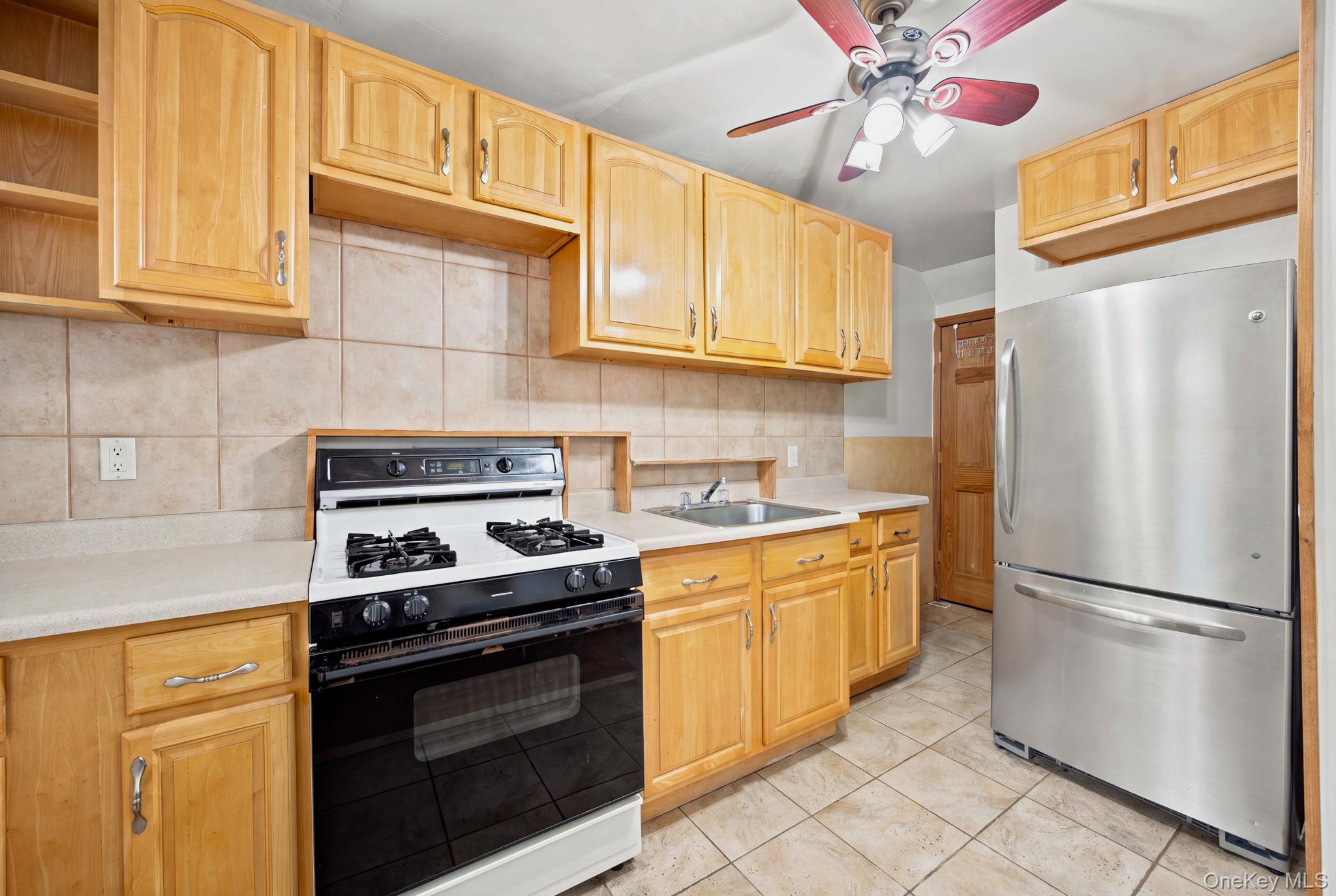 2005 26th Street – For Sale photo 9