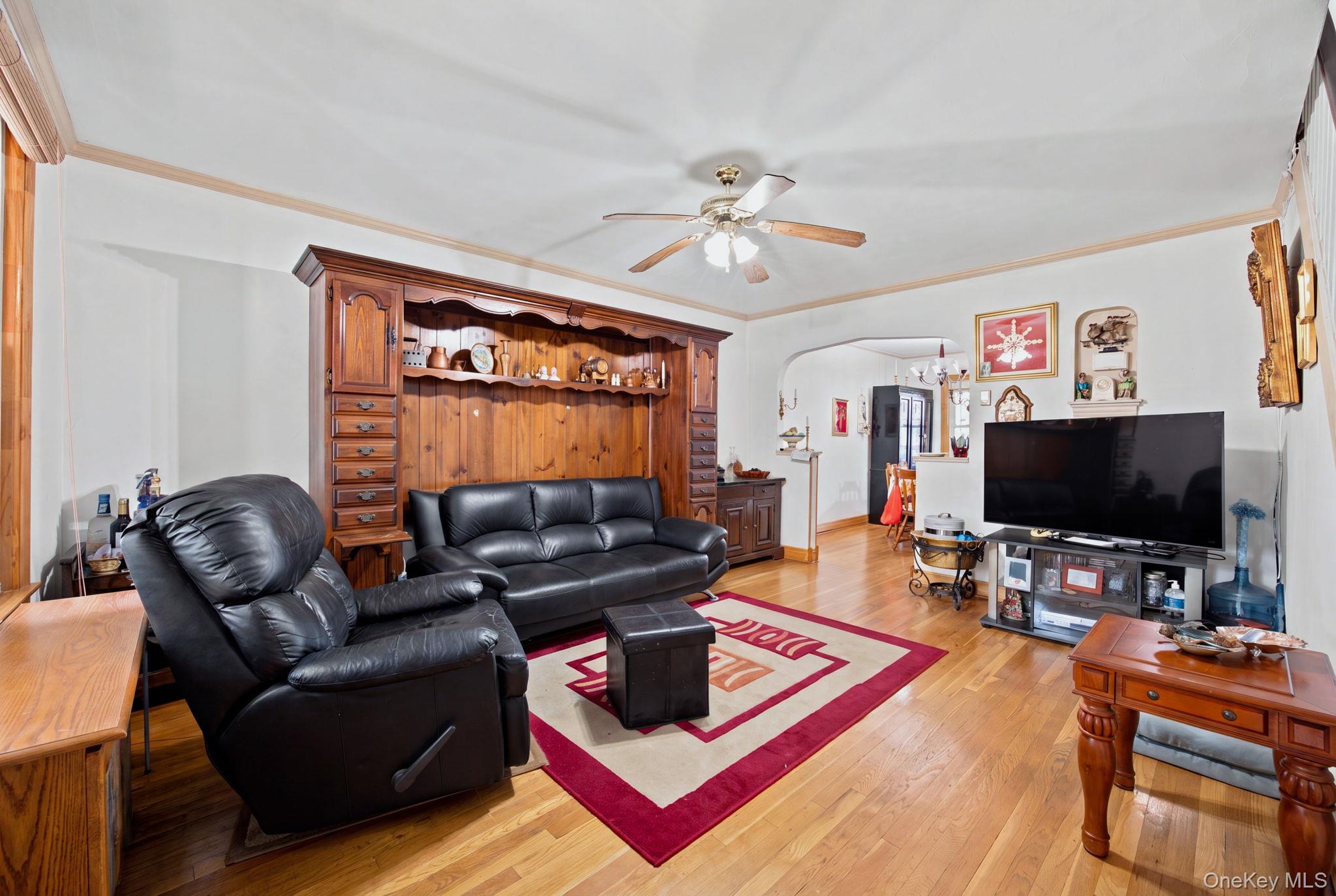 2005 26th Street – For Sale photo 4