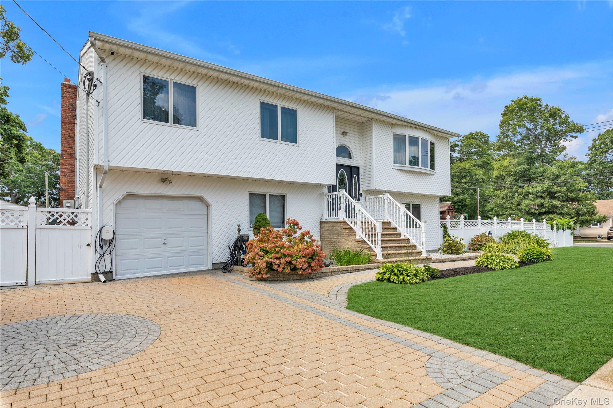 583 N Erie Avenue – For Sale photo 3