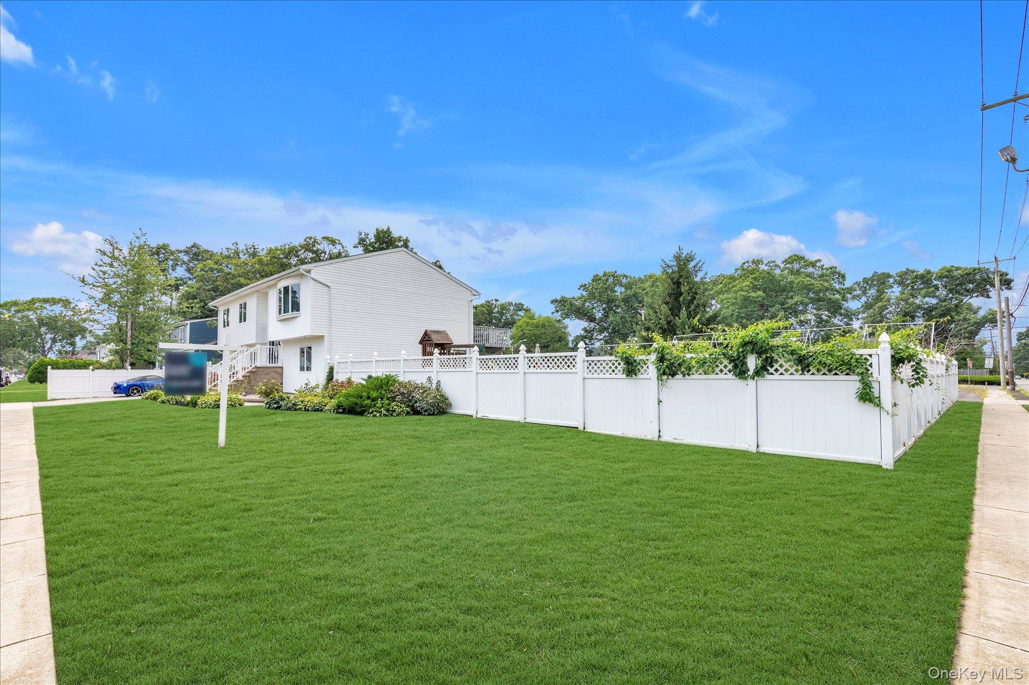 583 N Erie Avenue – For Sale photo 2