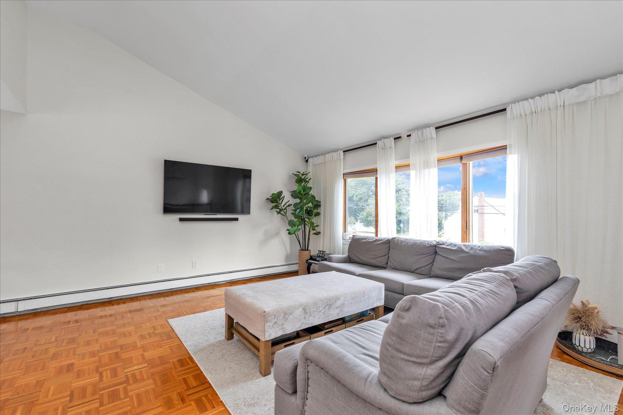583 N Erie Avenue – For Sale photo 5