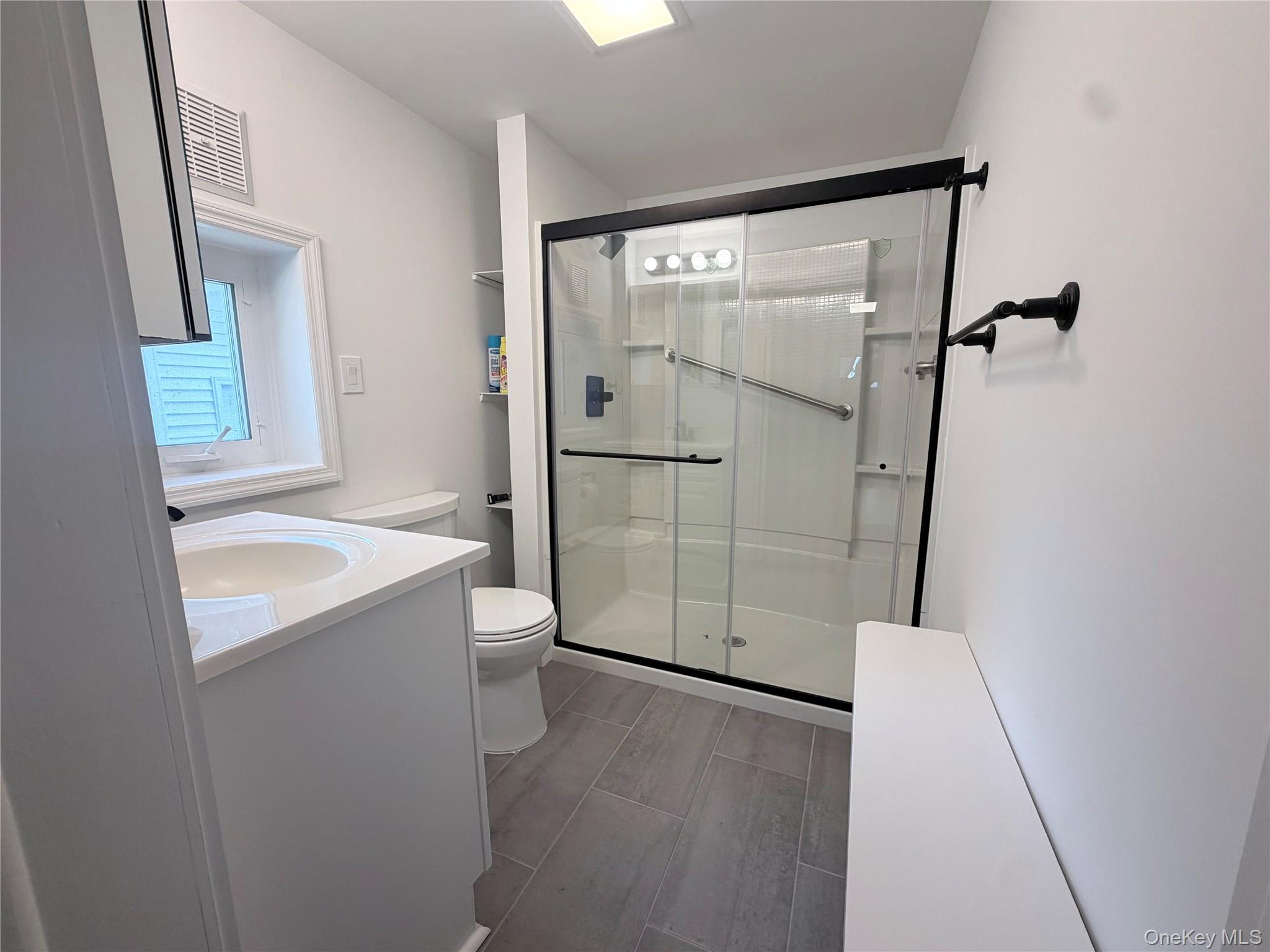 94 Center Street – For Rent photo 11