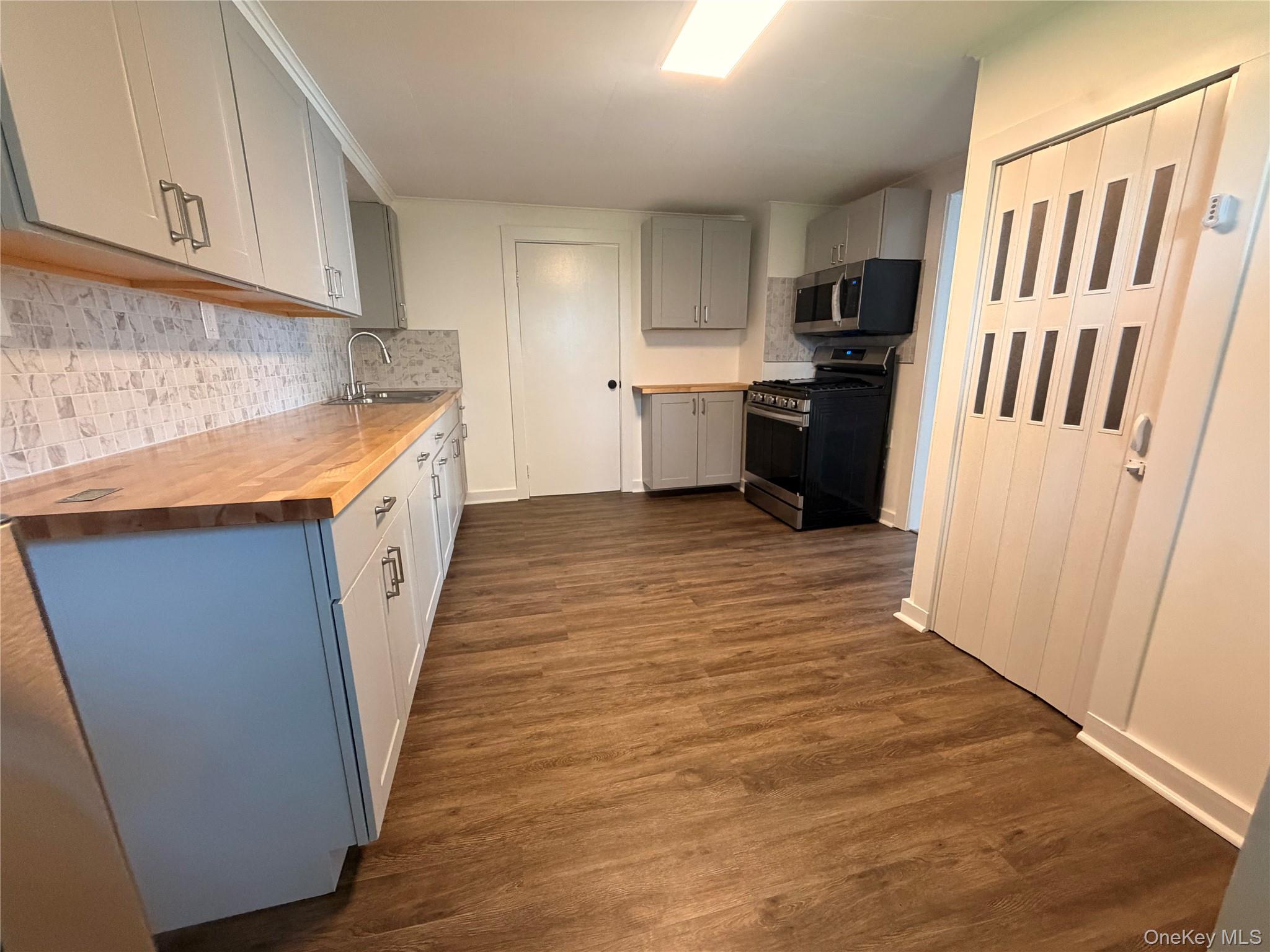 94 Center Street – For Rent photo 8