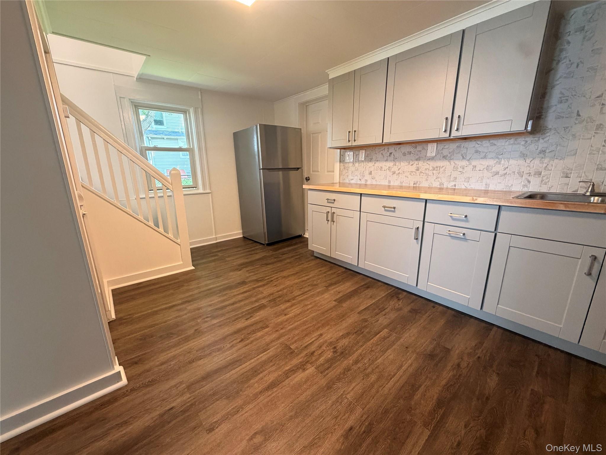 94 Center Street – For Rent photo 9