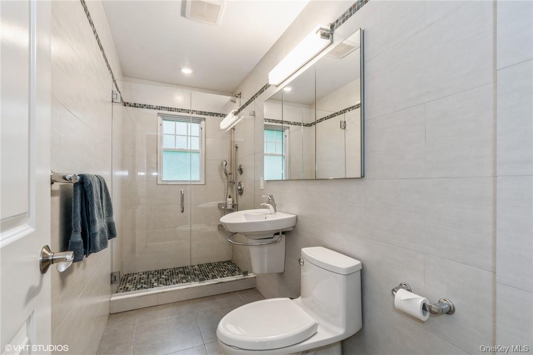 338 Palmer Avenue, Unit A photo 14