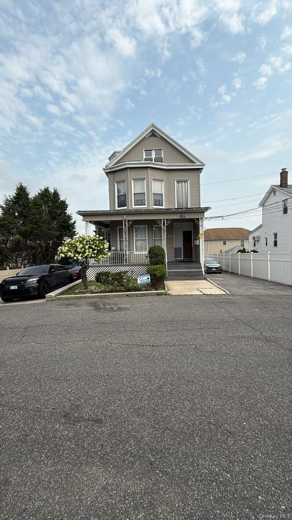 225 Edgewood Avenue – For Sale