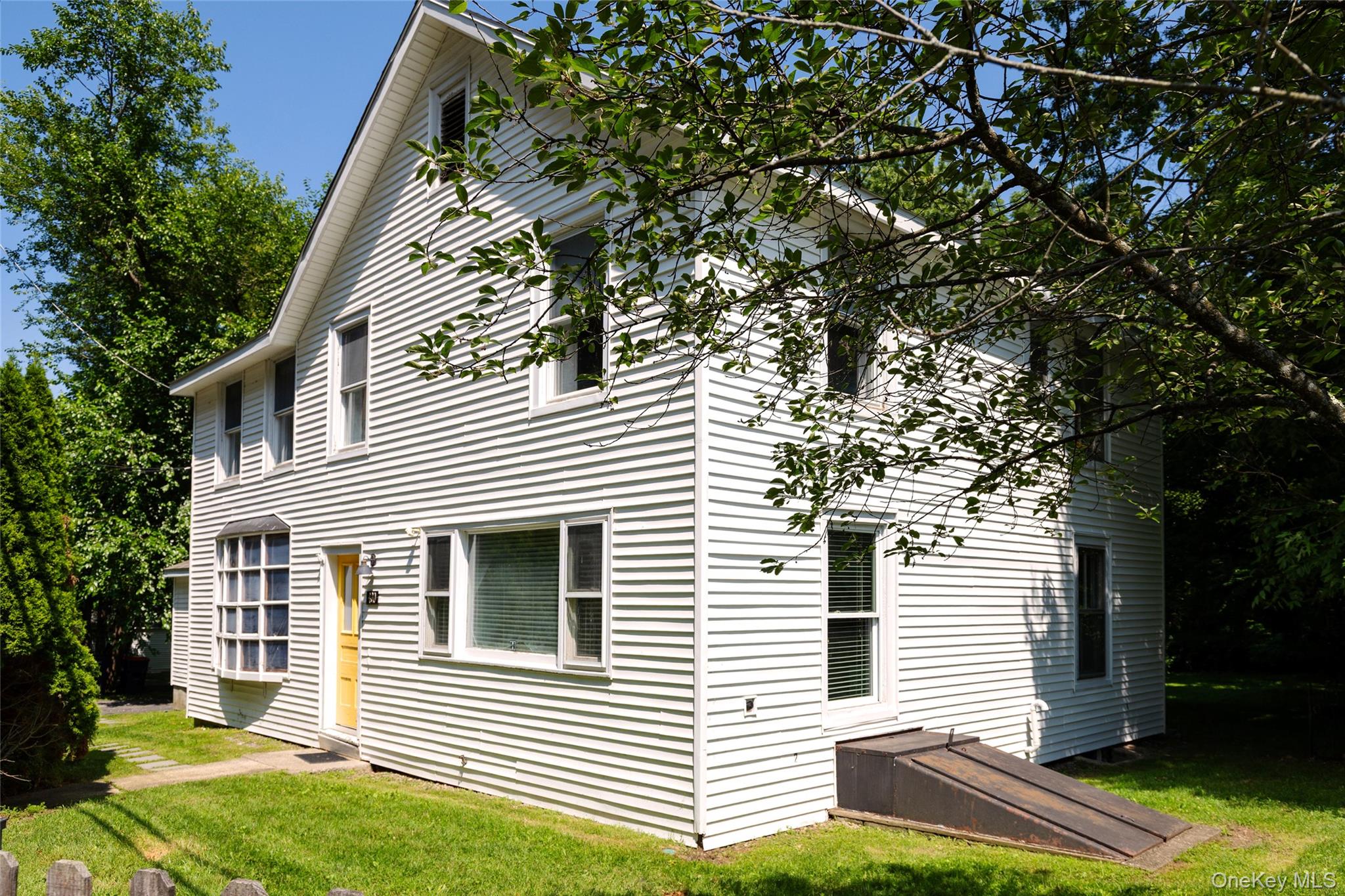 420 Rhinecliff Road – For Sale