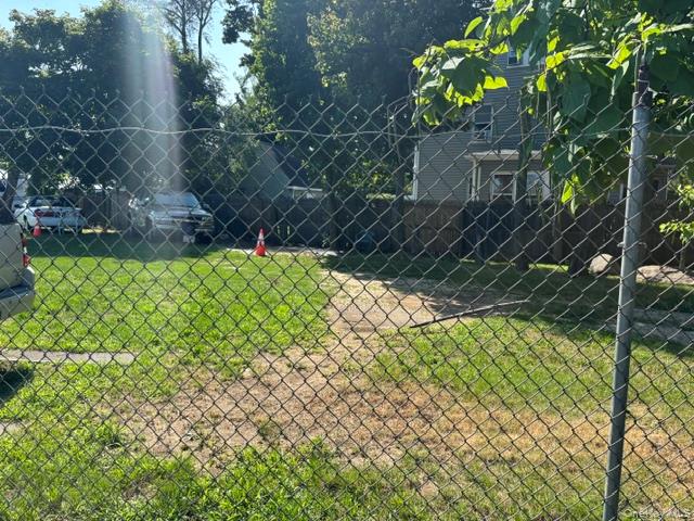 300 Brook Ave. – For Sale photo 5