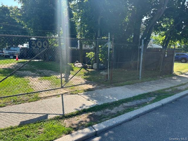 300 Brook Ave. – For Sale