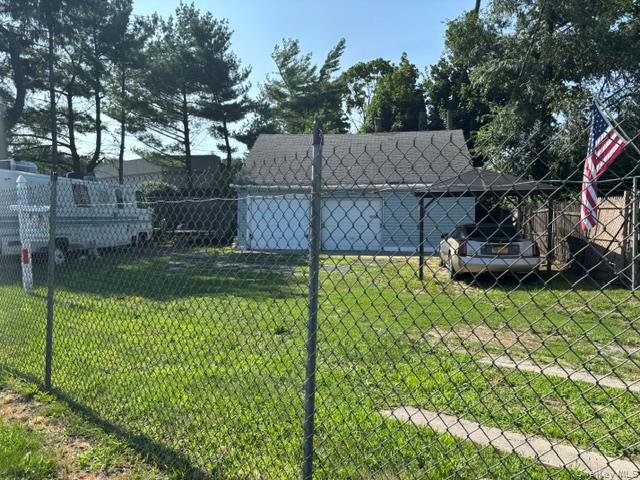300 Brook Ave. – For Sale photo 2