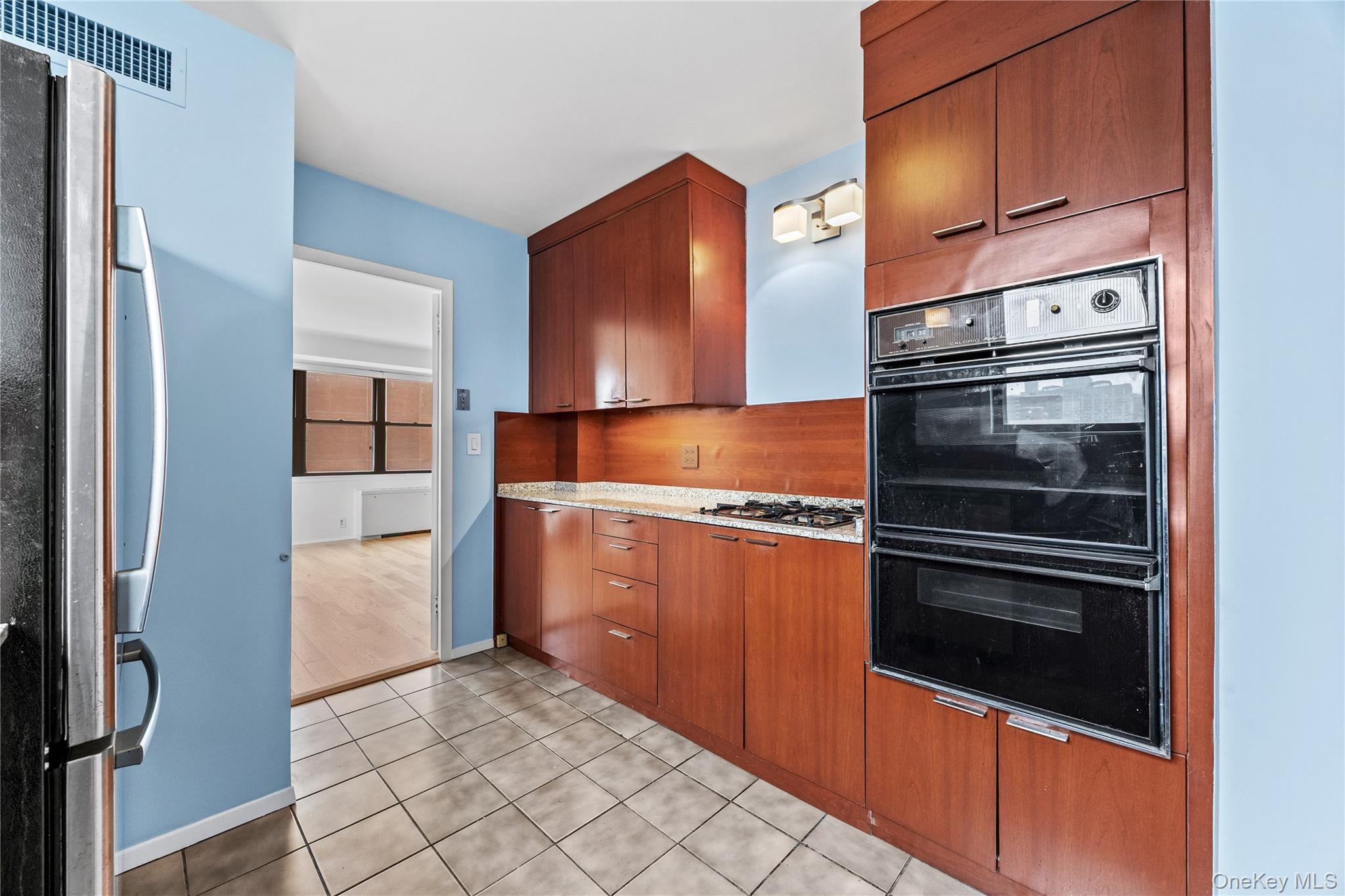 201 E 28th Street, Unit 16AB photo 7