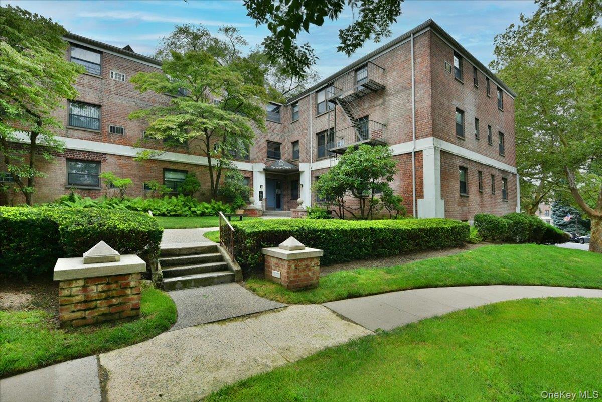 1 Terrace Circle, Unit 3-F photo 26