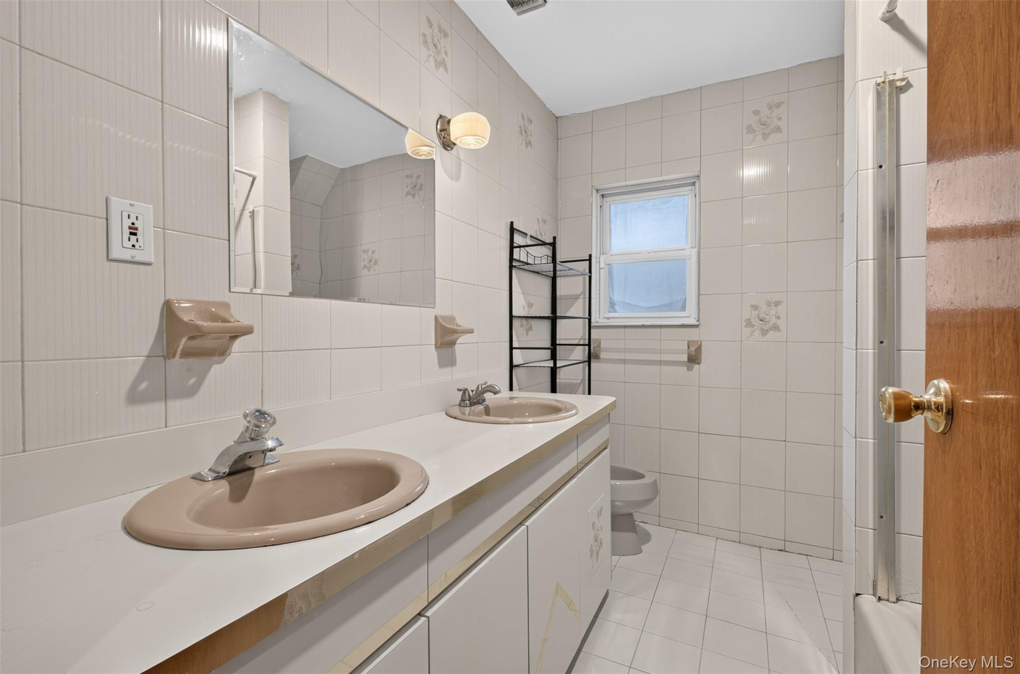 138-61 63rd Avenue – For Sale photo 19