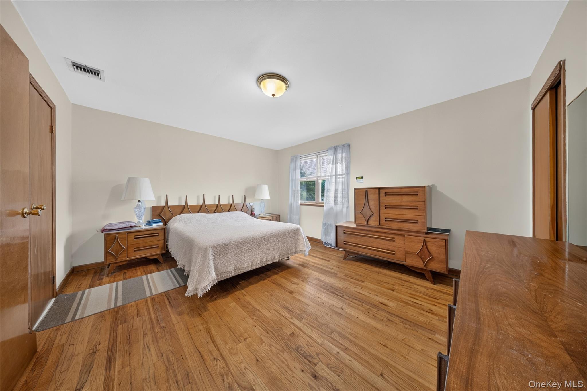 138-61 63rd Avenue – For Sale photo 12