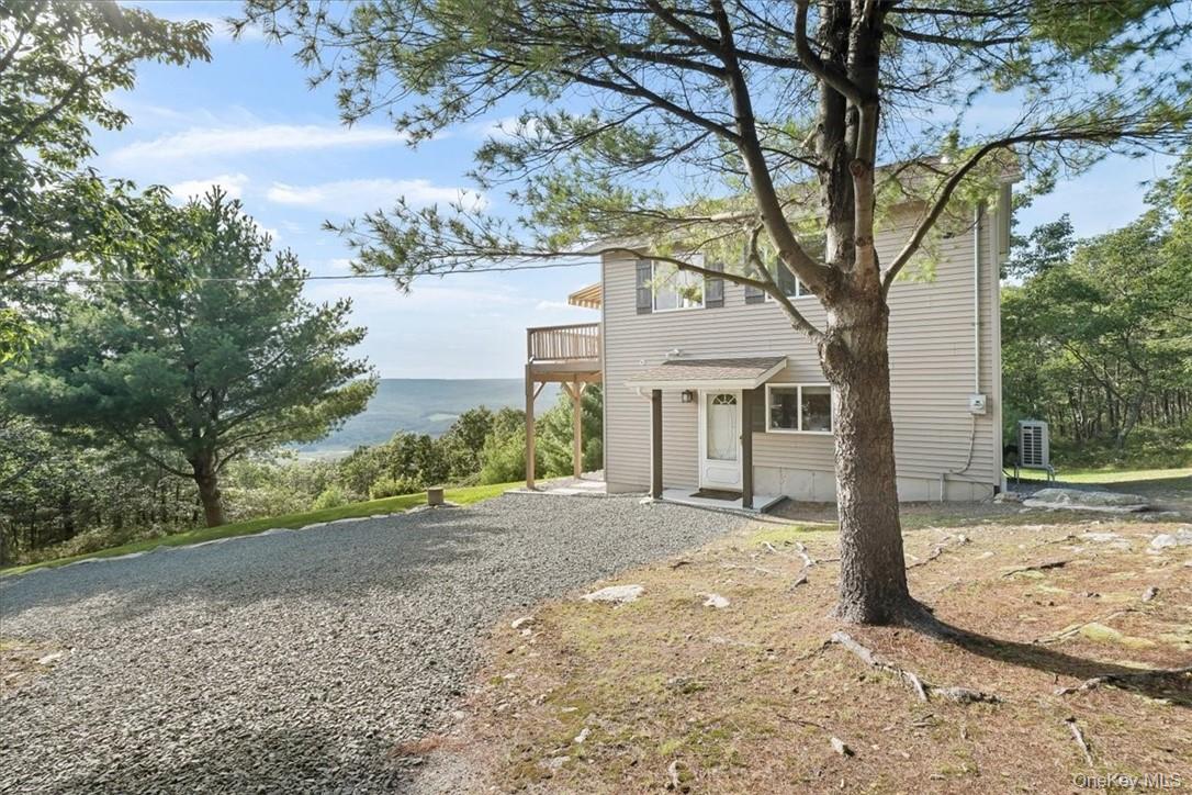 96 Treetops Trail – For Sale