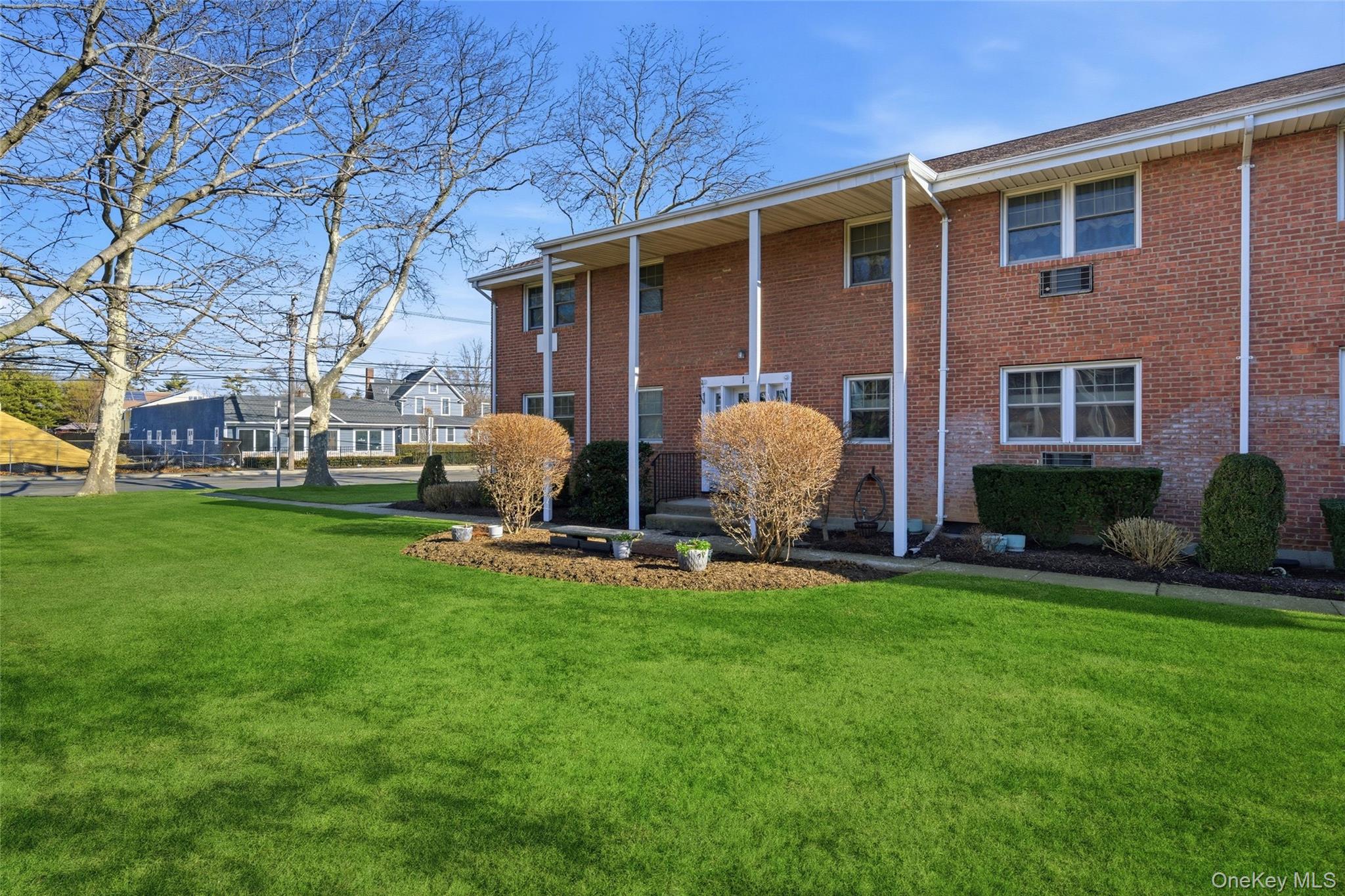 297 Merrick Road, Unit D 1 photo 3