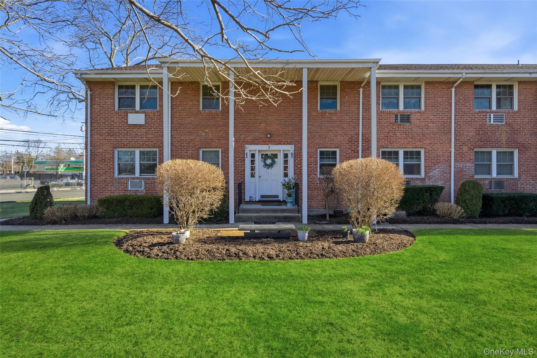 297 Merrick Road, Unit D 1 photo 2
