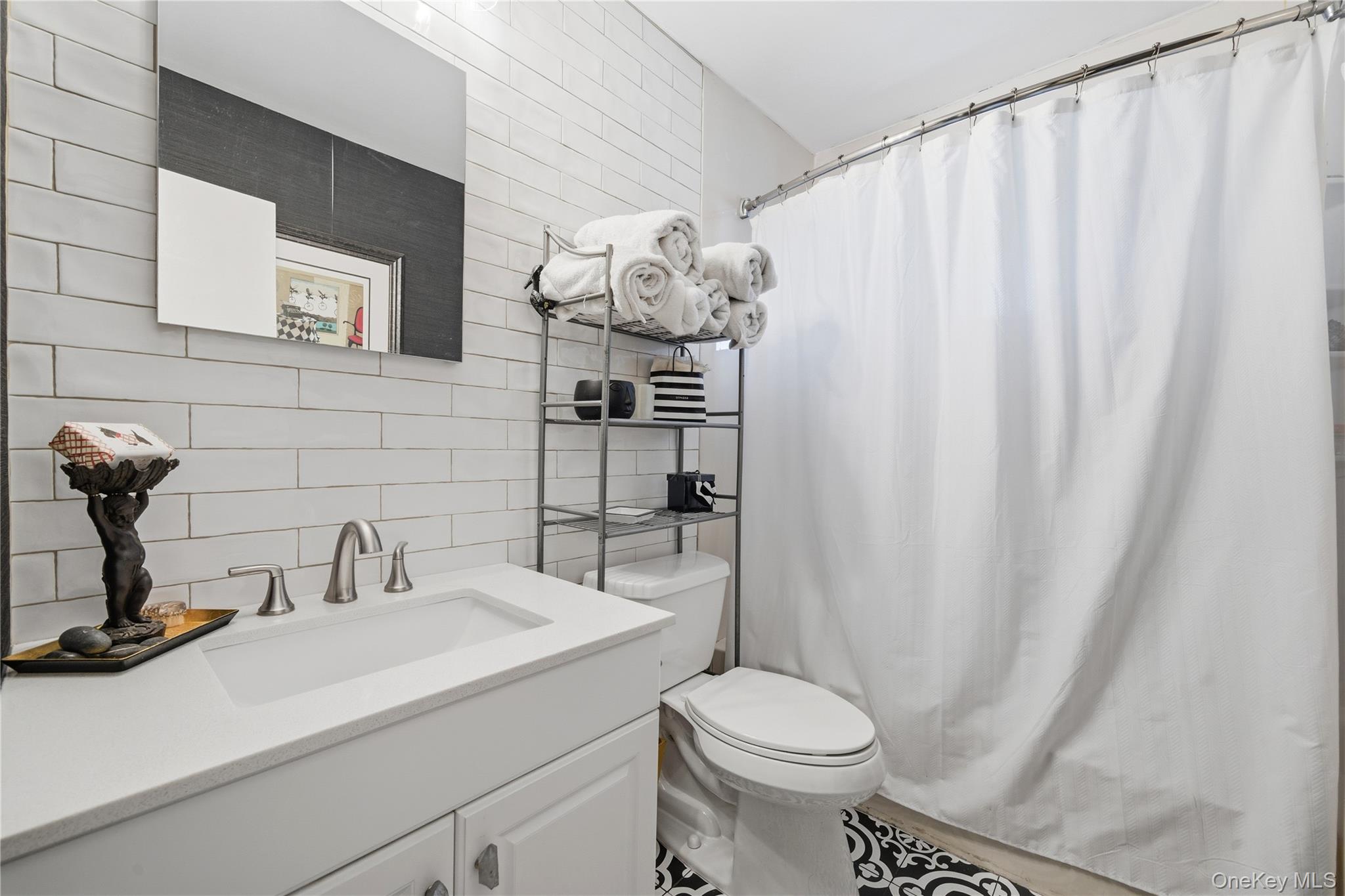 297 Merrick Road, Unit D 1 photo 14