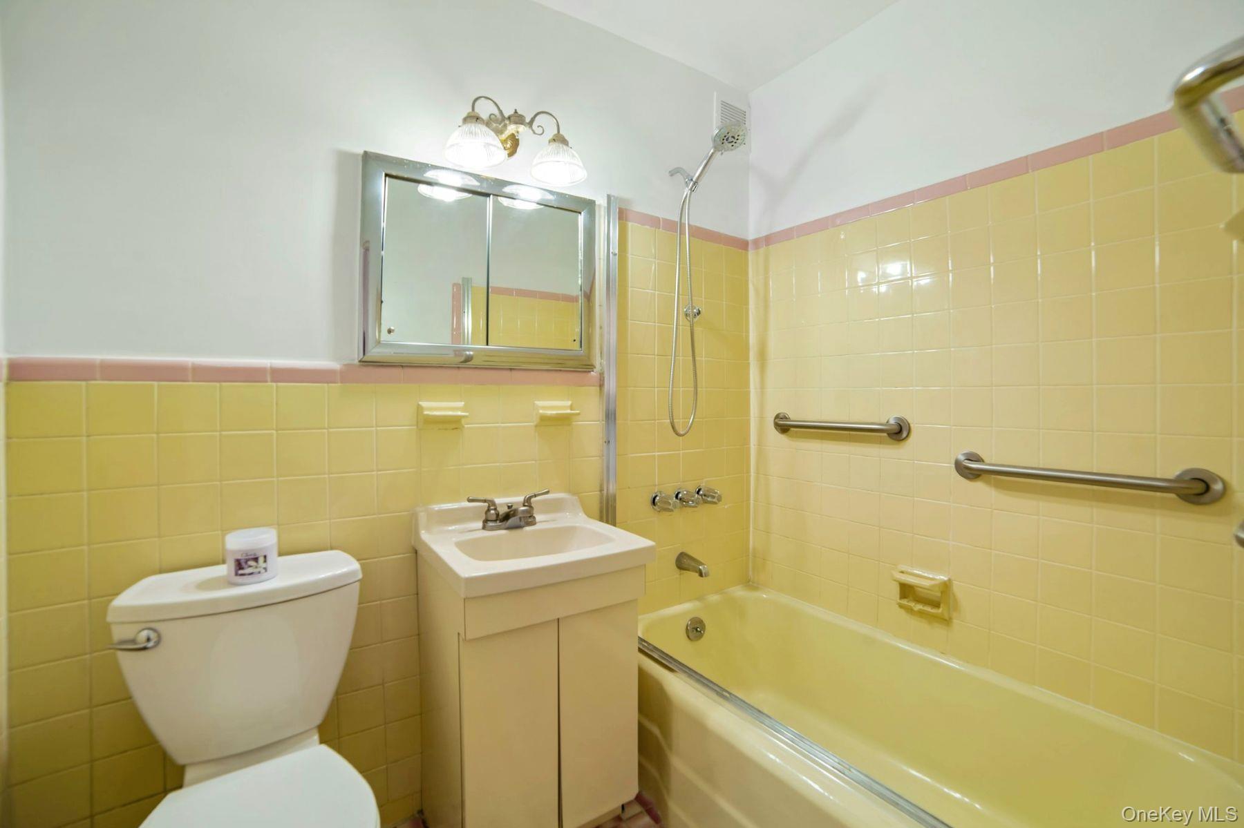 102-30 66th Road, Unit 17H photo 17
