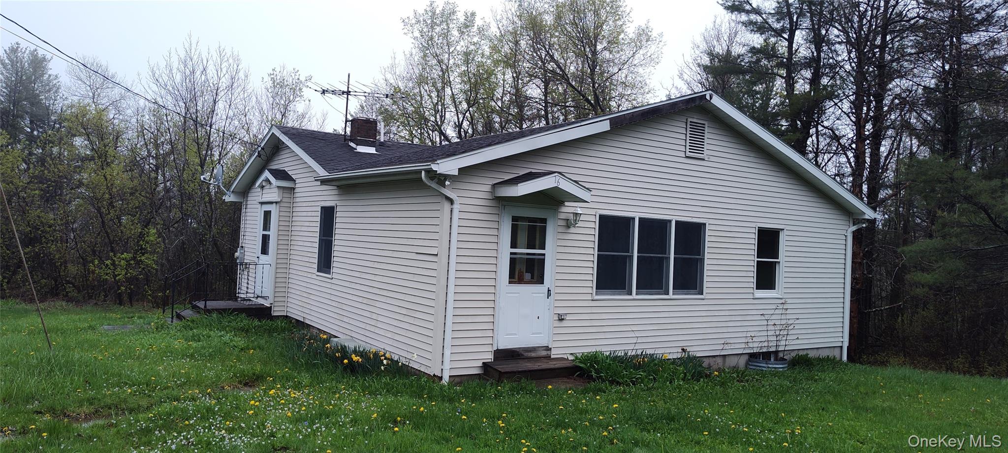 16 Lake Road – For Sale photo 9