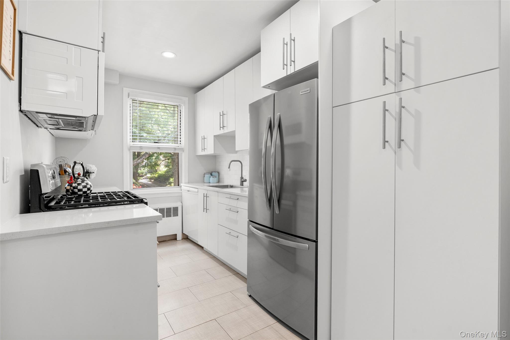 320 Palmer Avenue, Unit 1E photo 8