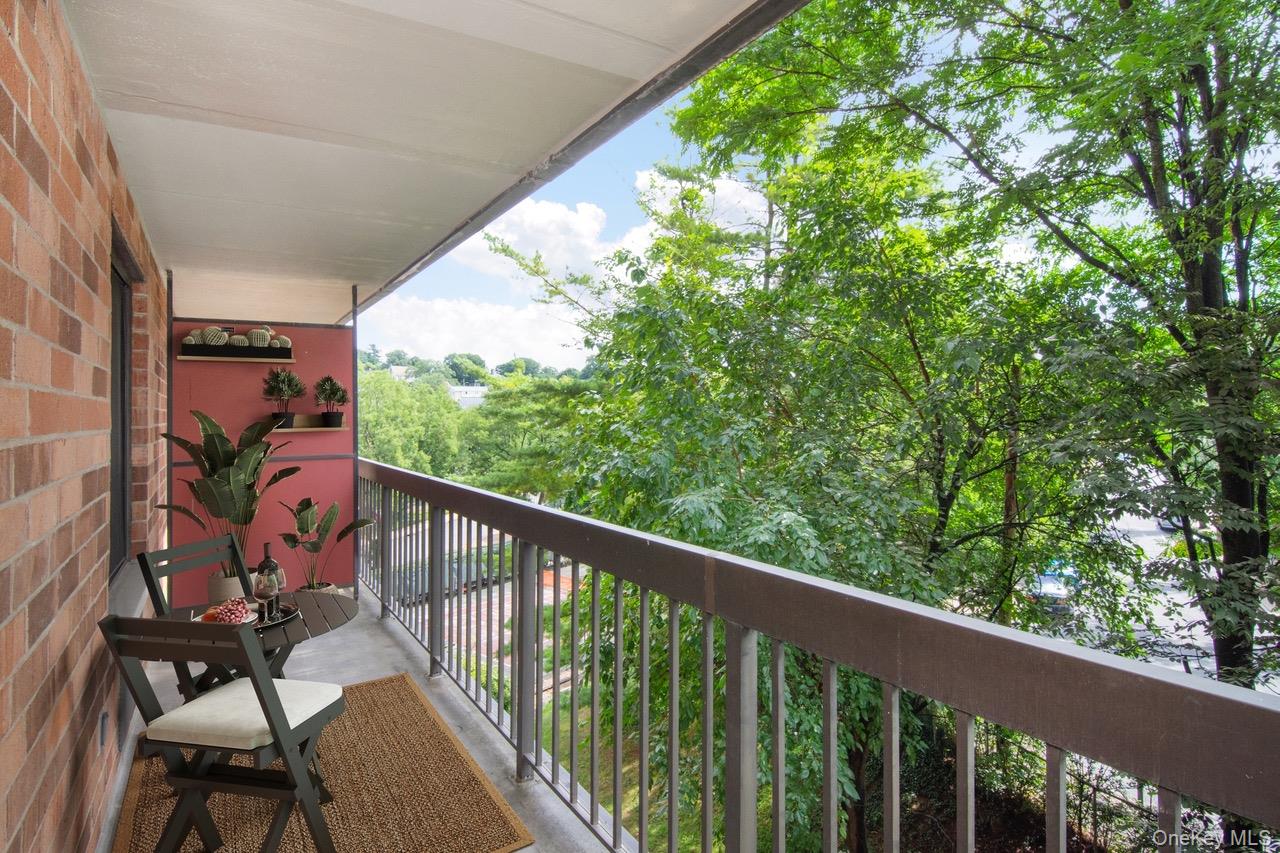 50 Columbus Avenue, Unit 507 photo 4