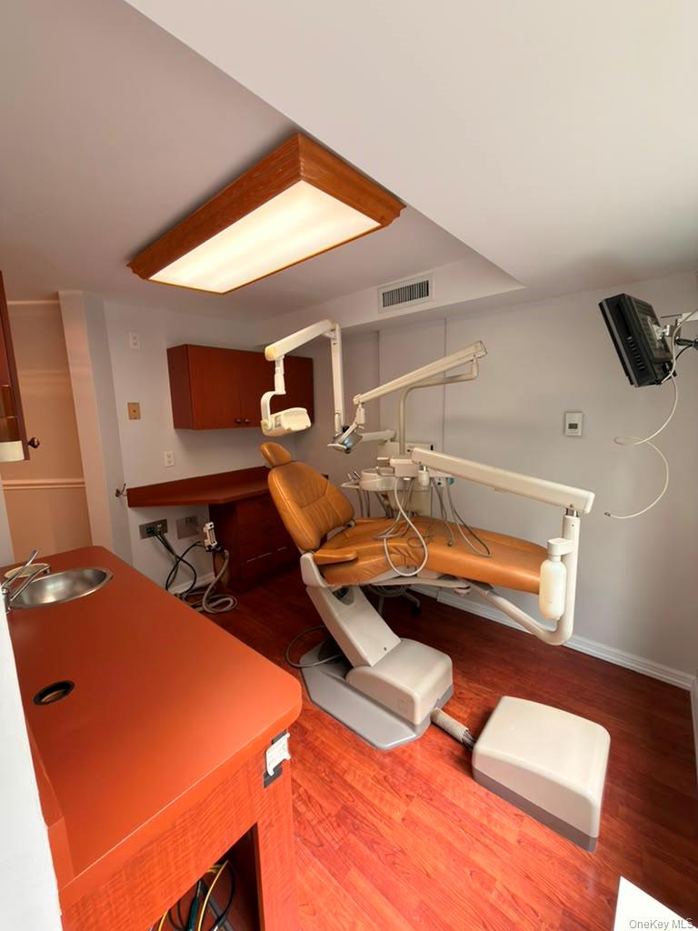 155 W 68th Street, Unit 2-27 photo 9