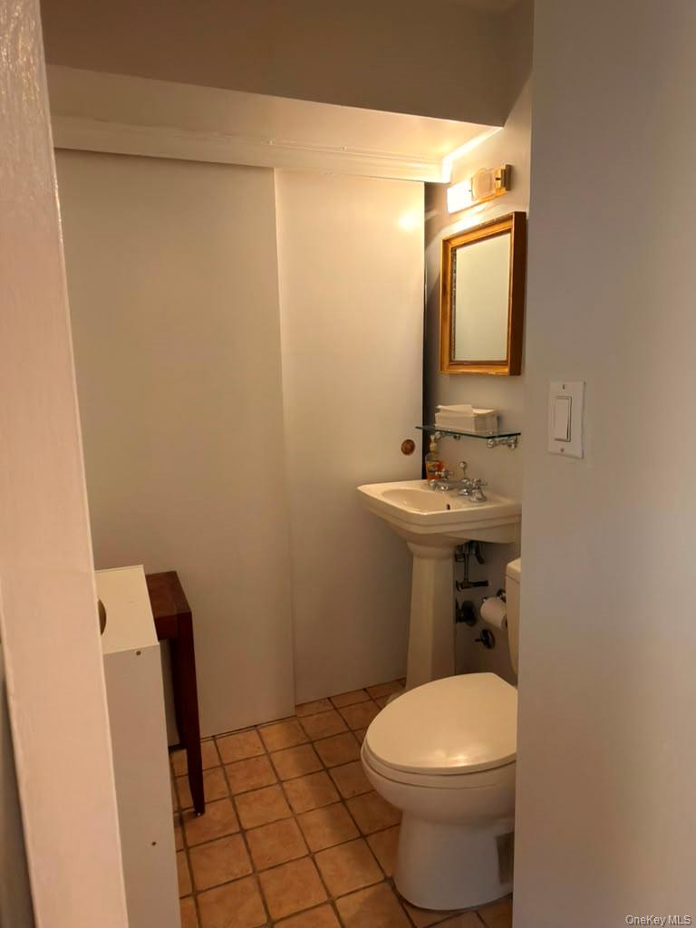 155 W 68th Street, Unit 2-27 photo 14