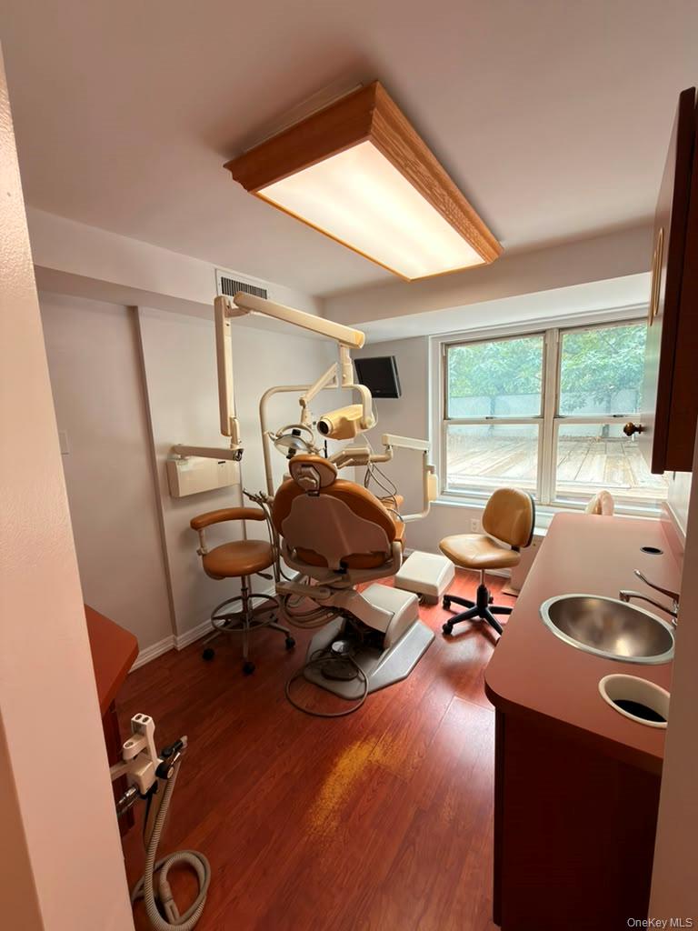 155 W 68th Street, Unit 2-27 photo 10