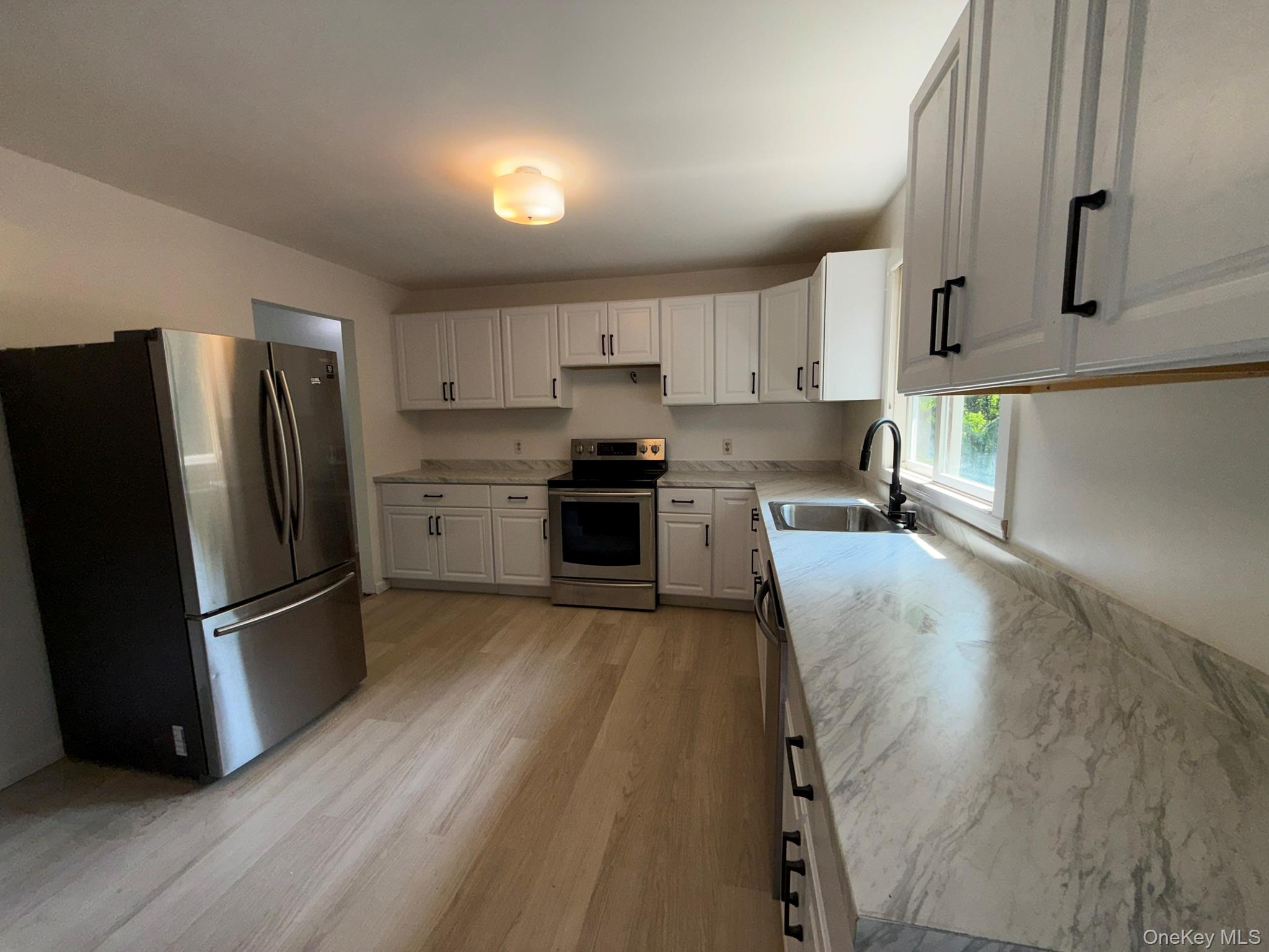 246 Skyline Drive – For Sale photo 7