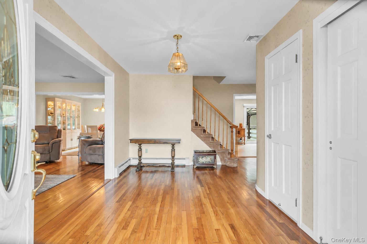 100 Middlesex Avenue – For Sale photo 4
