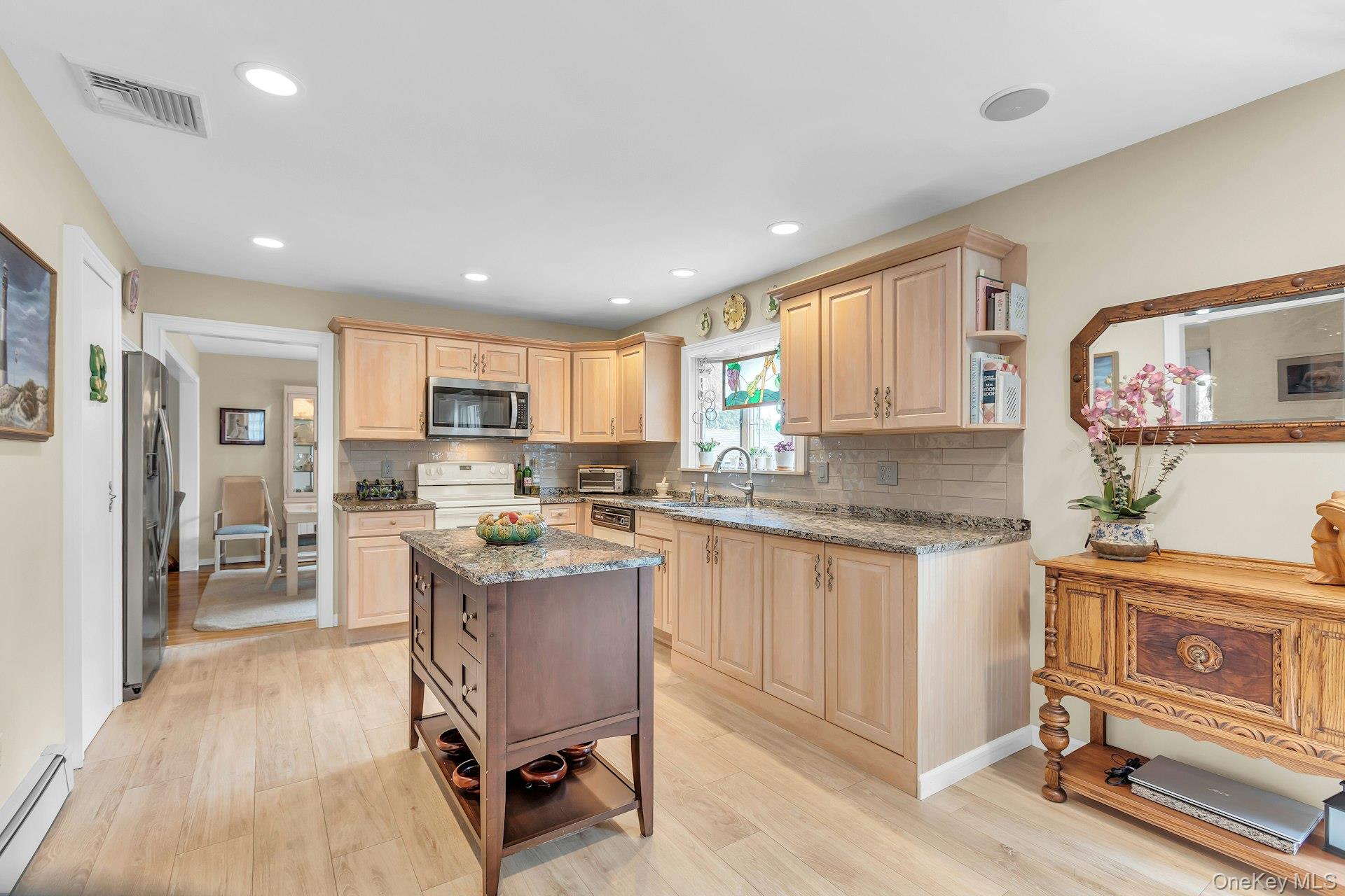 100 Middlesex Avenue – For Sale photo 16