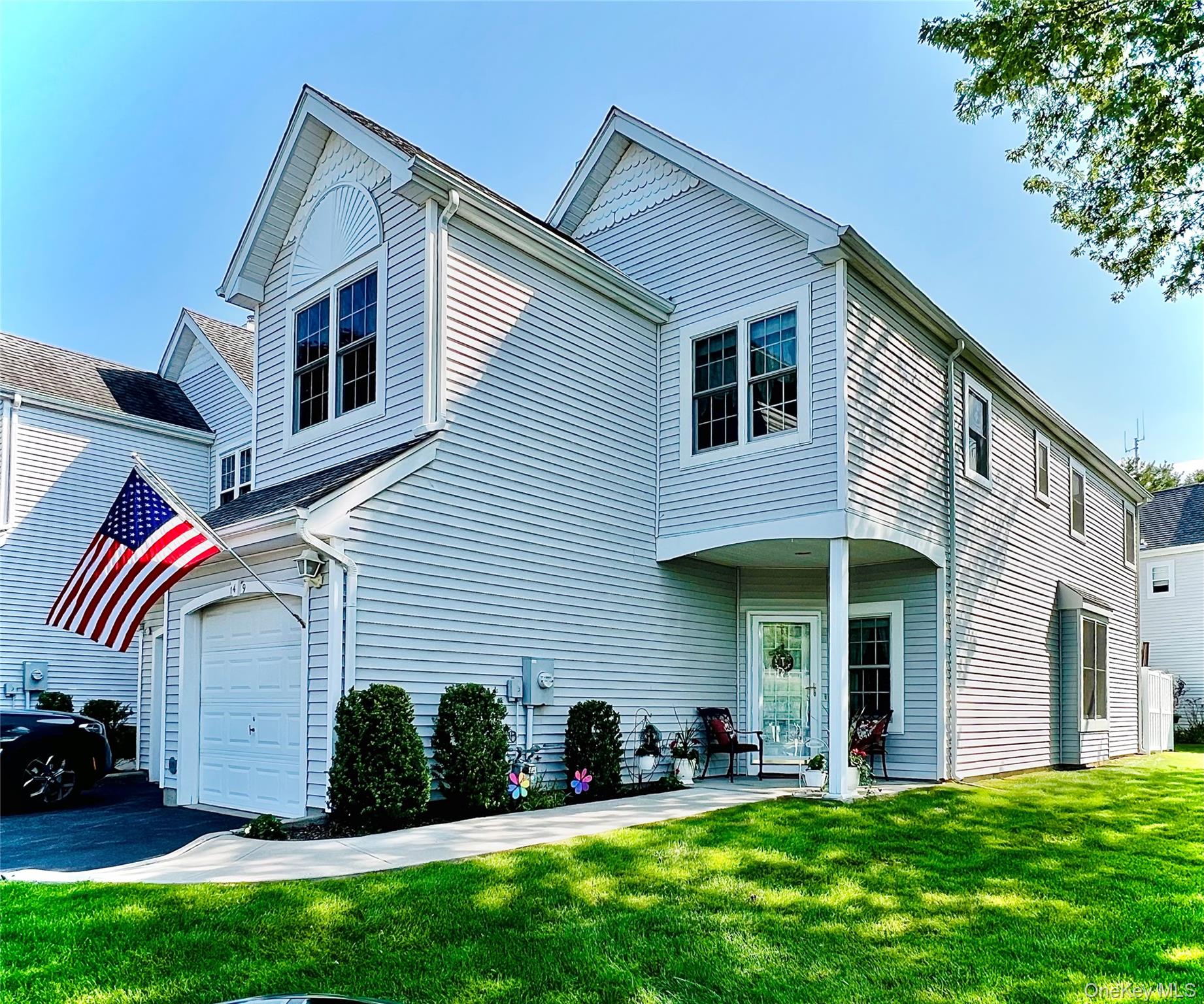 149 Windward Court S – For Sale