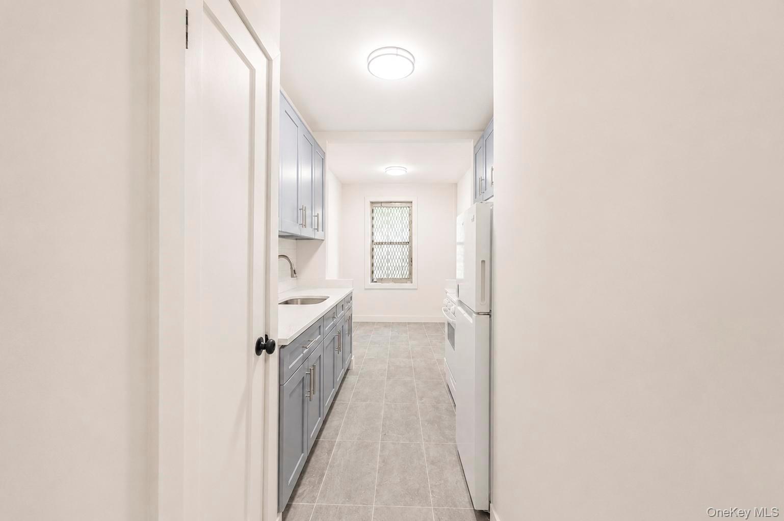 2925 Matthews Avenue, Unit 2H photo 7