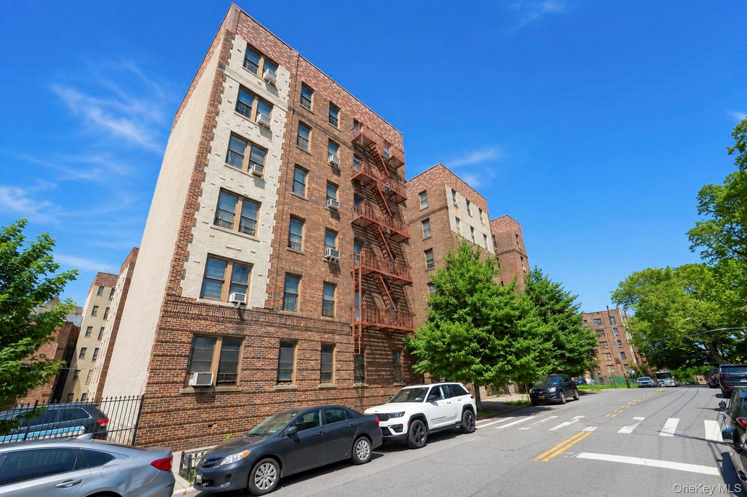 2925 Matthews Avenue, Unit 2H photo 30