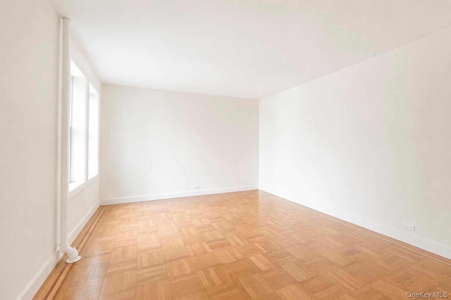 2925 Matthews Avenue, Unit 2H photo 13